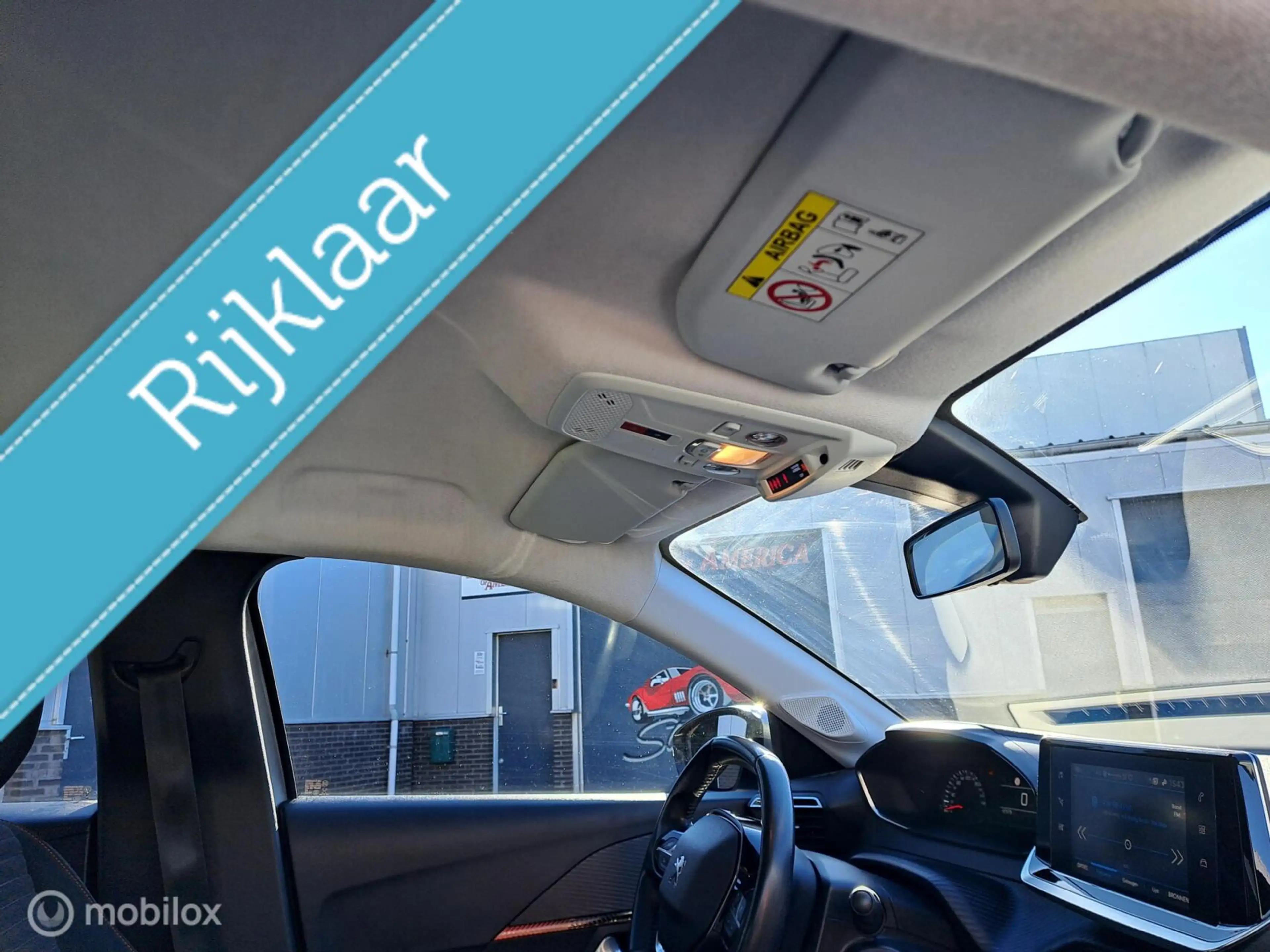 Peugeot 208 1.2 PureTech Allure — photo 15
