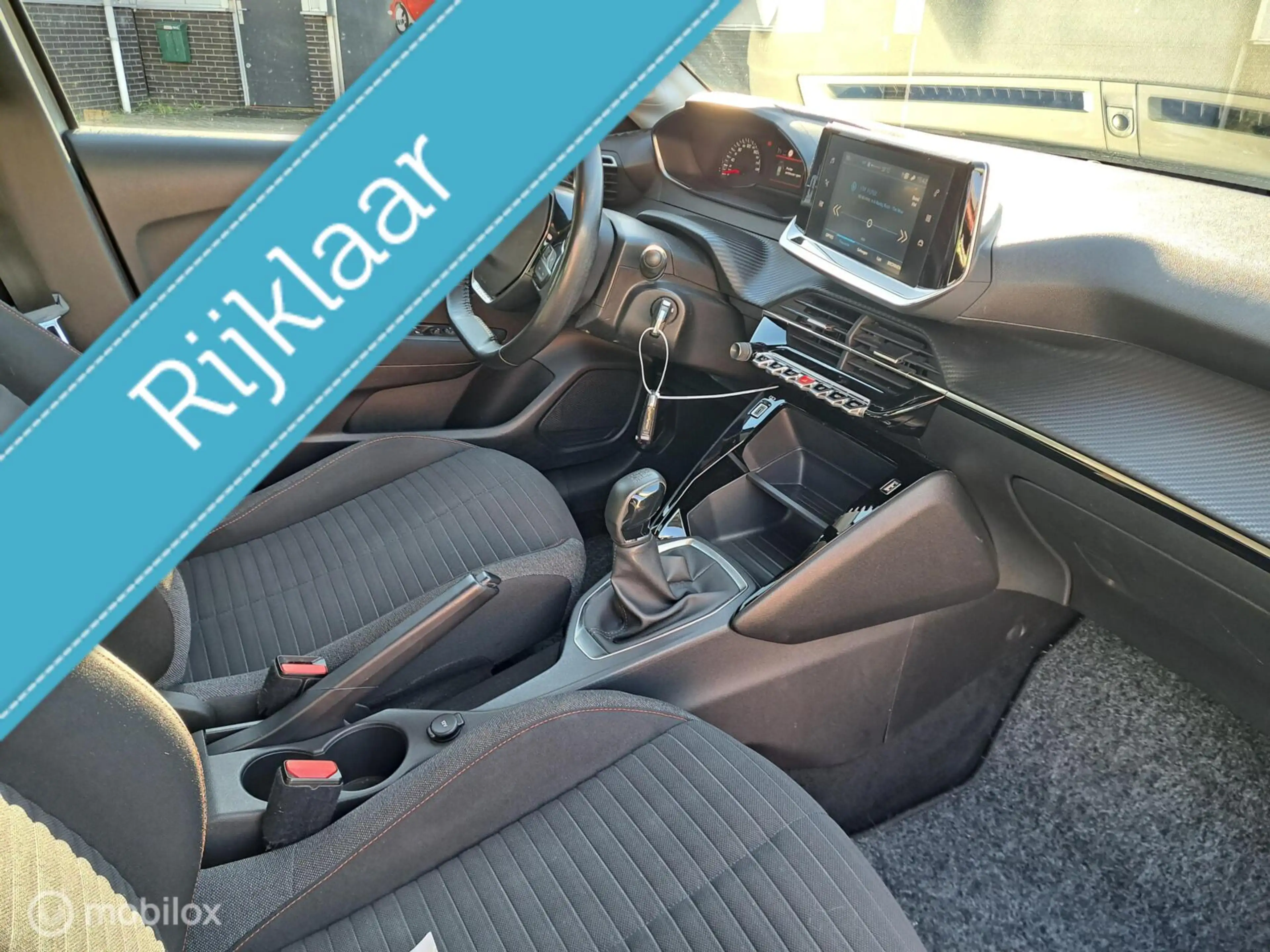 Peugeot 208 1.2 PureTech Allure — photo 14
