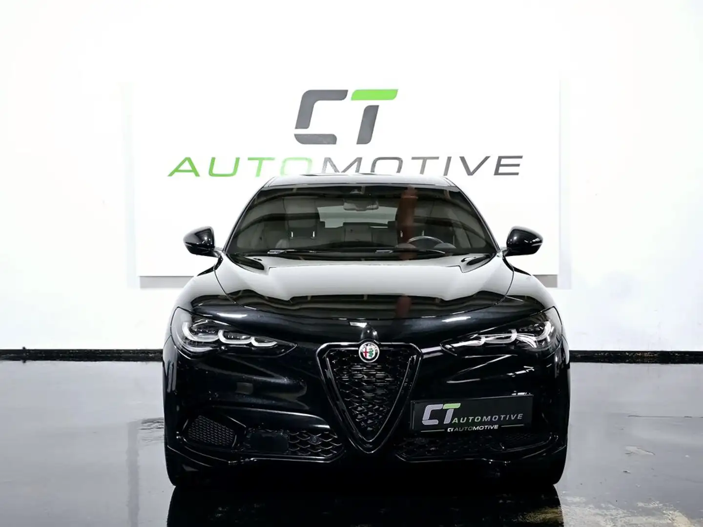 Alfa Romeo Stelvio Super + Sprint Paket 2,2 16V 210 AT8 Q4 Schwarz - 2