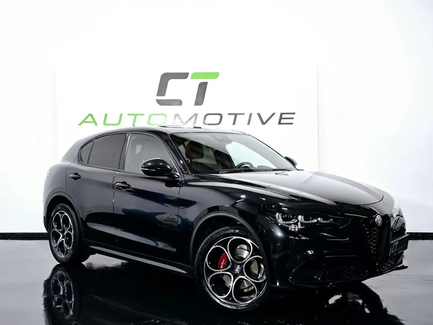 Alfa Romeo Stelvio Super + Sprint Paket 2,2 16V 210 AT8 Q4 Schwarz - 1