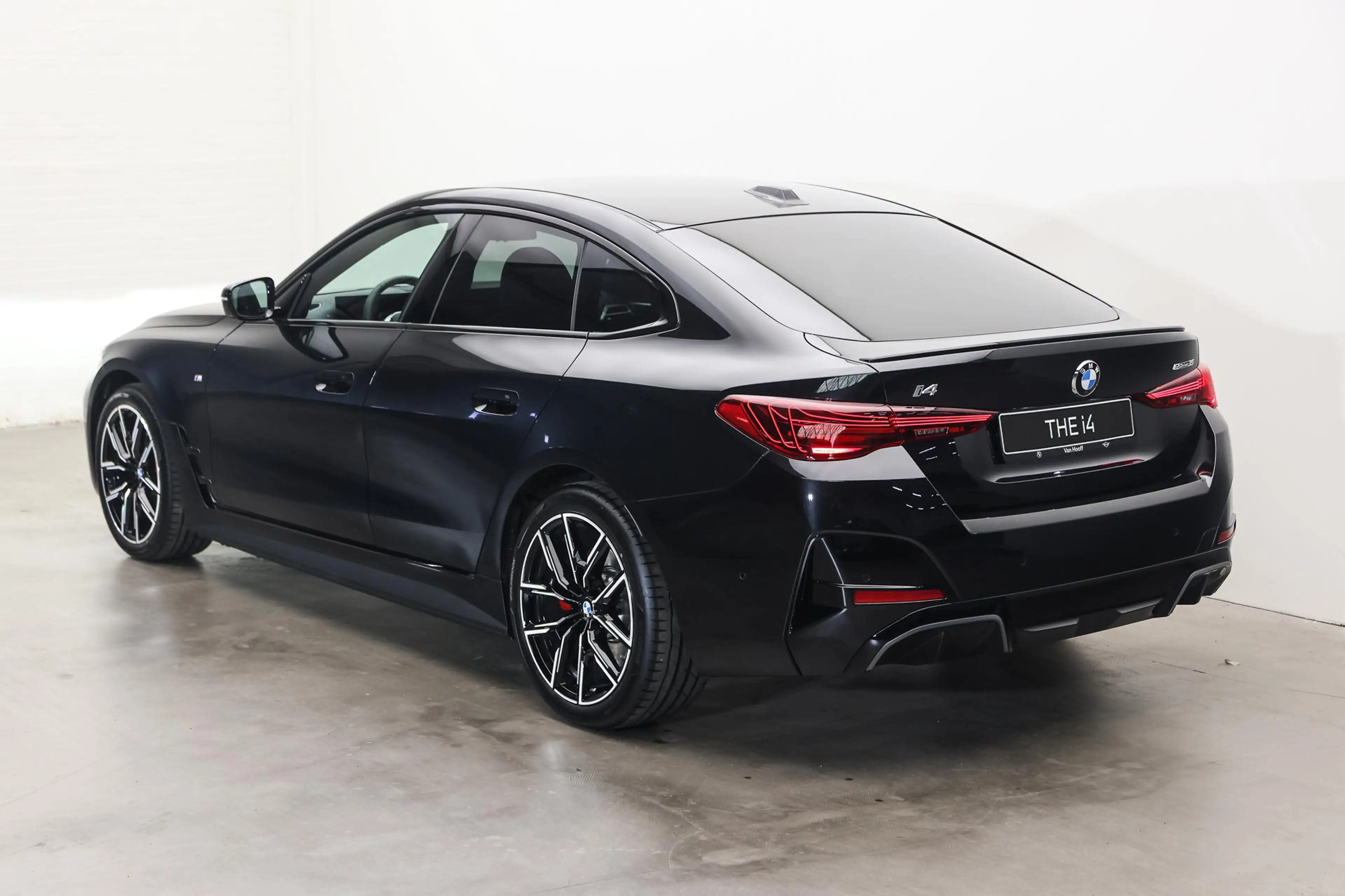 BMW i4 eDrive35 M Sport / Achteruitrijcamera / Adaptieve — photo 2