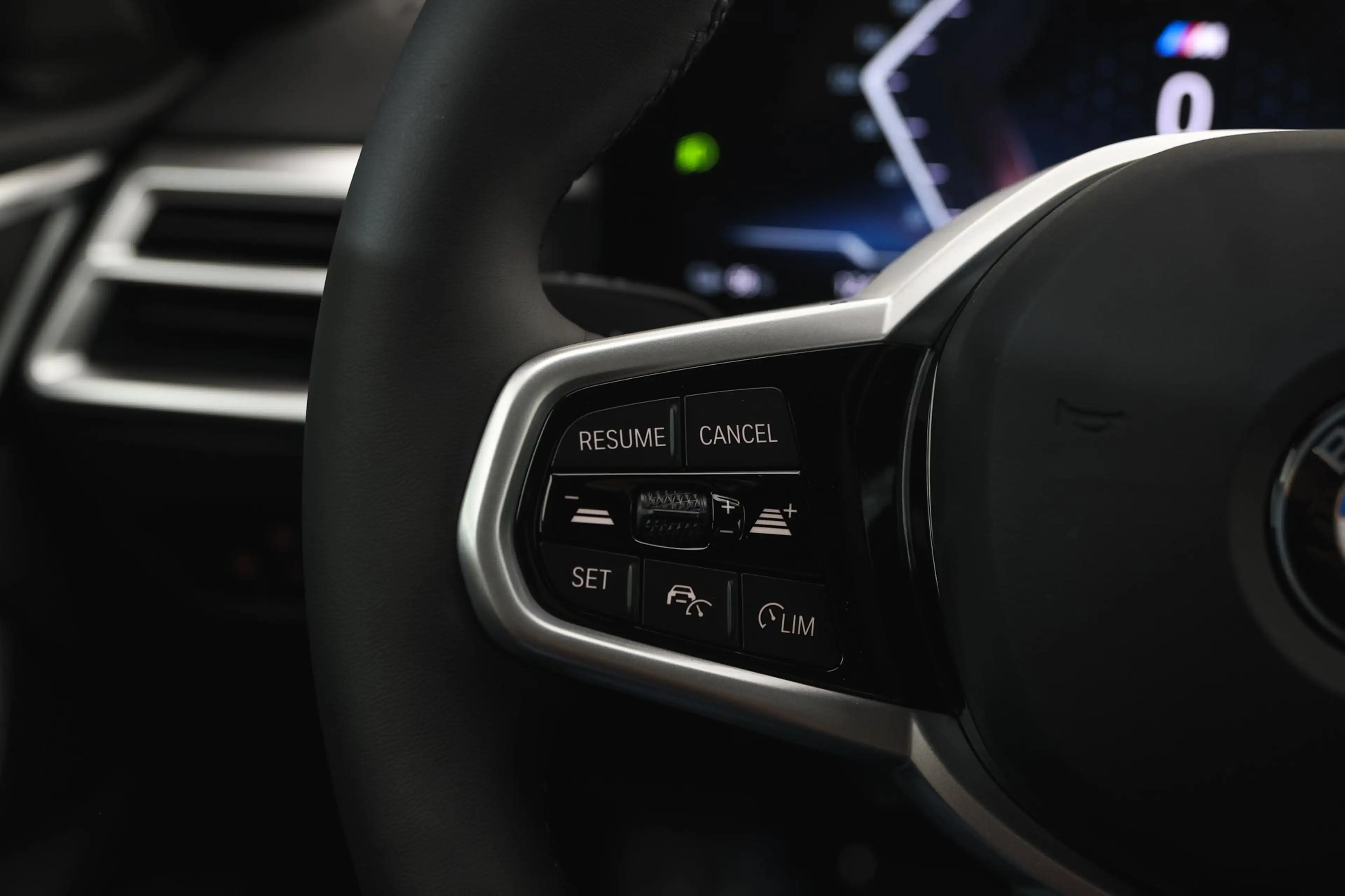 BMW i4 eDrive35 M Sport / Achteruitrijcamera / Adaptieve — photo 12