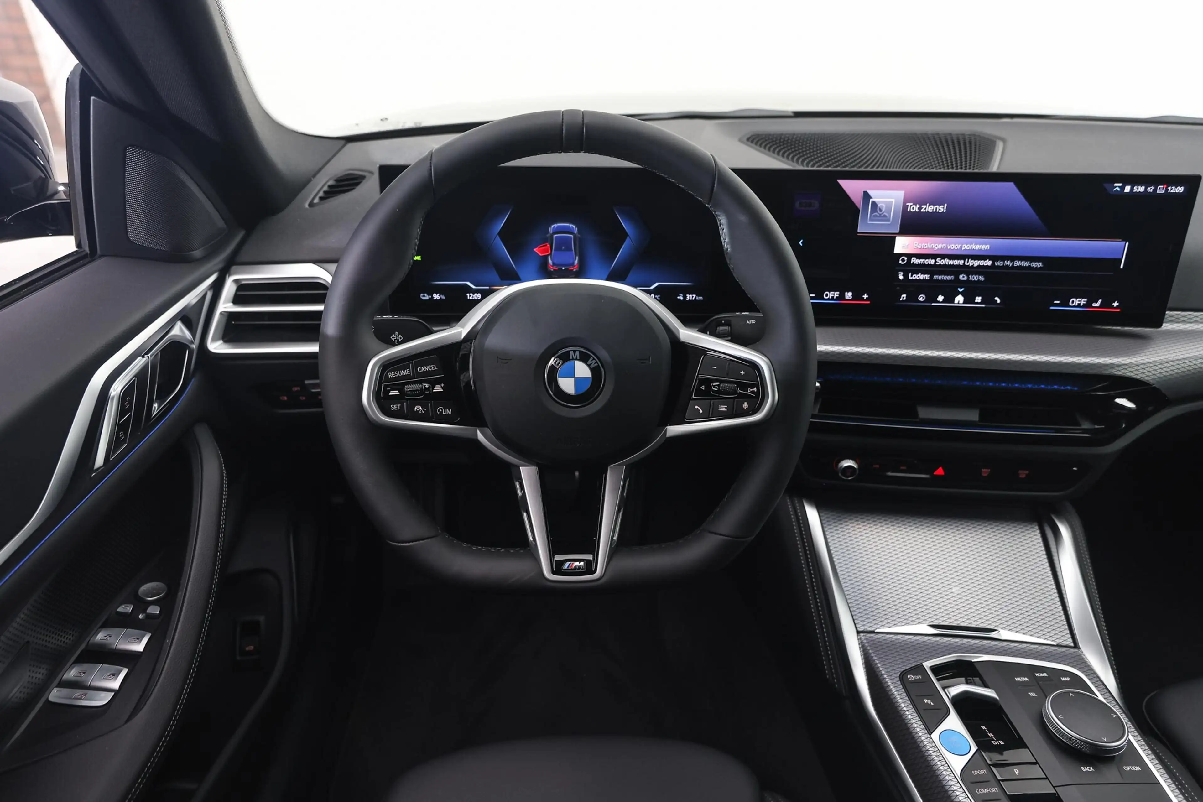 BMW i4 eDrive35 M Sport / Achteruitrijcamera / Adaptieve — photo 3