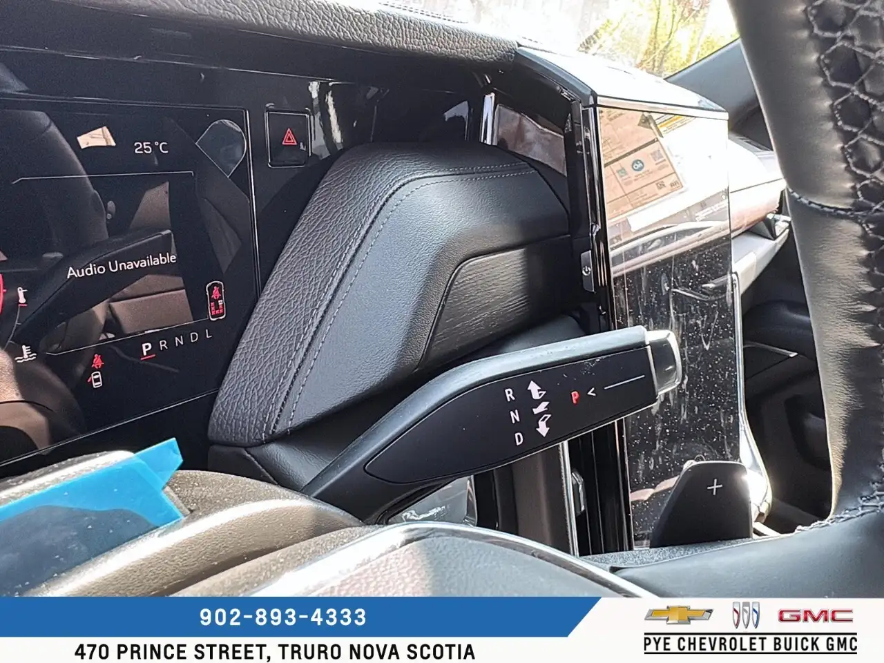 GMC Yukon снимка GMC Yukon