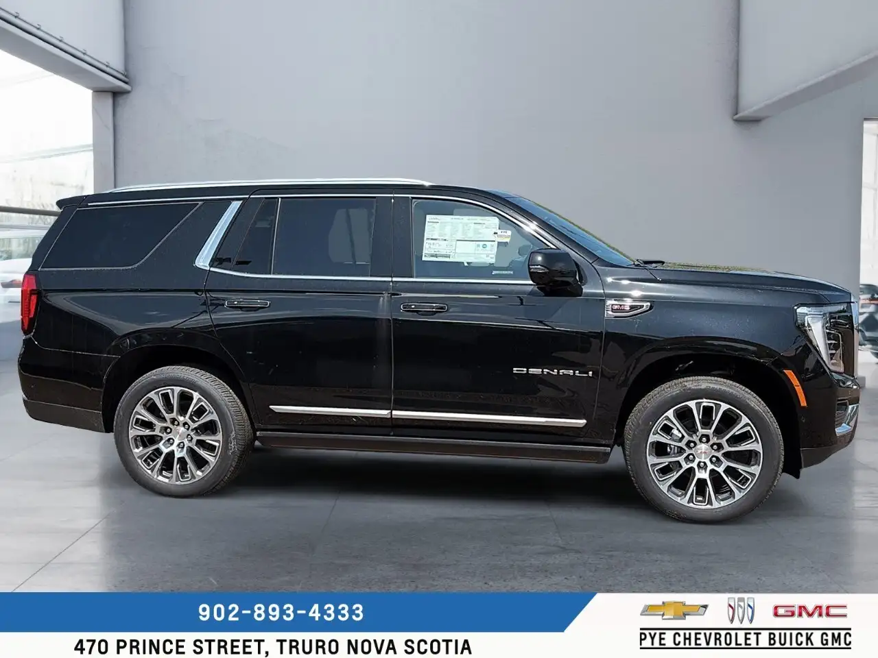GMC Yukon снимка GMC Yukon