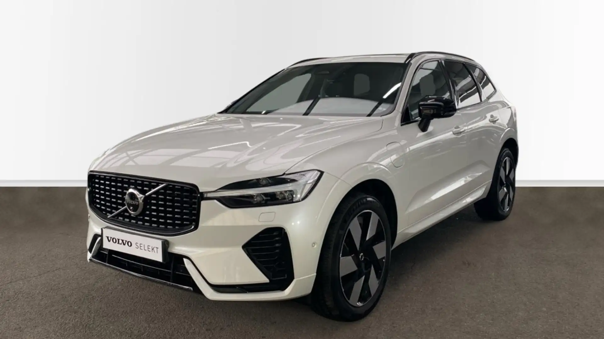 Volvo XC60 2.0 T6 RECHARGE ULTIMATE DARK AUTO 4WD 5P - 1