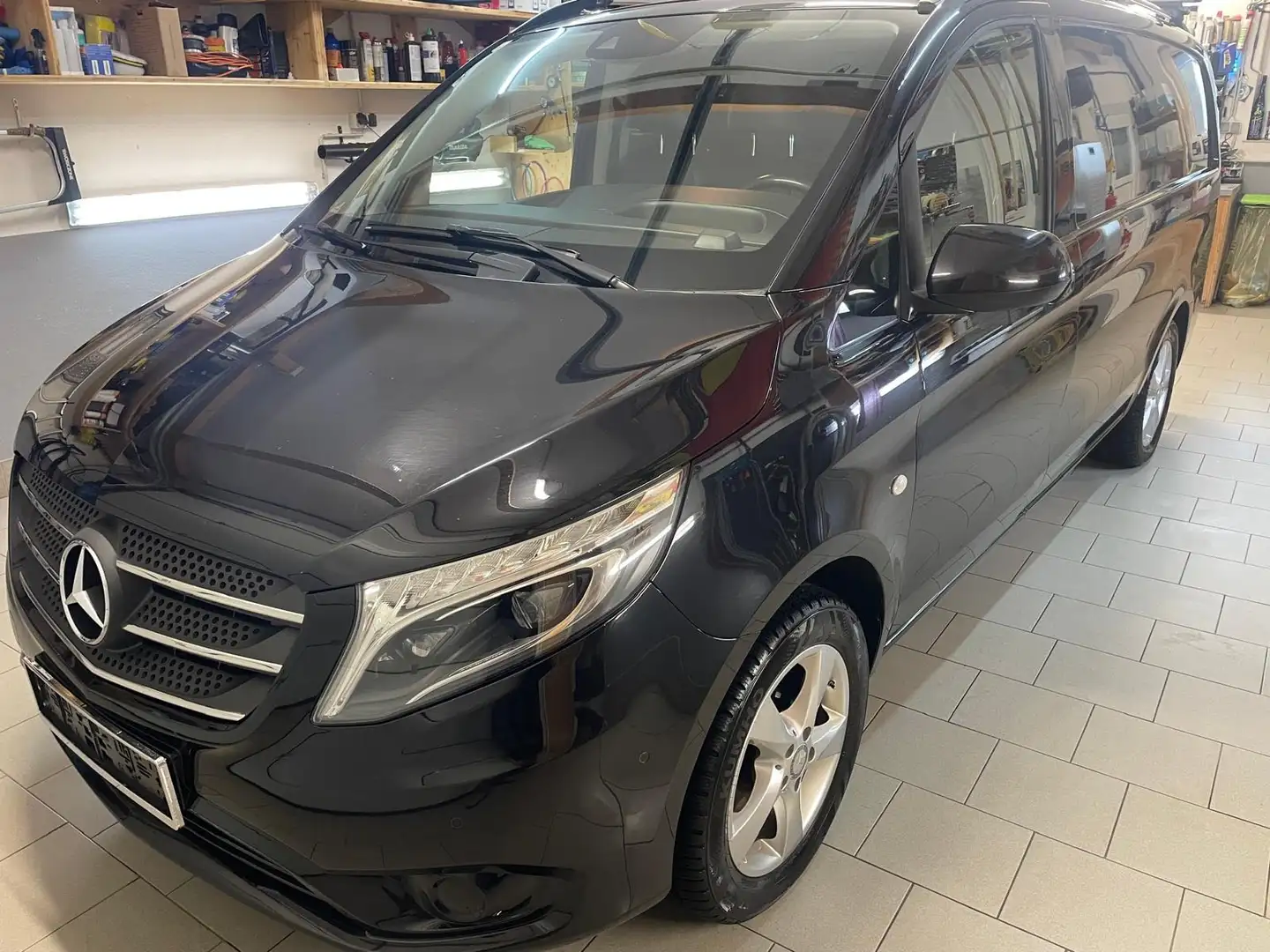 Mercedes-Benz Vito Vito Tourer Pro 119 BlueTEC lang Tourer Pro Schwarz - 1