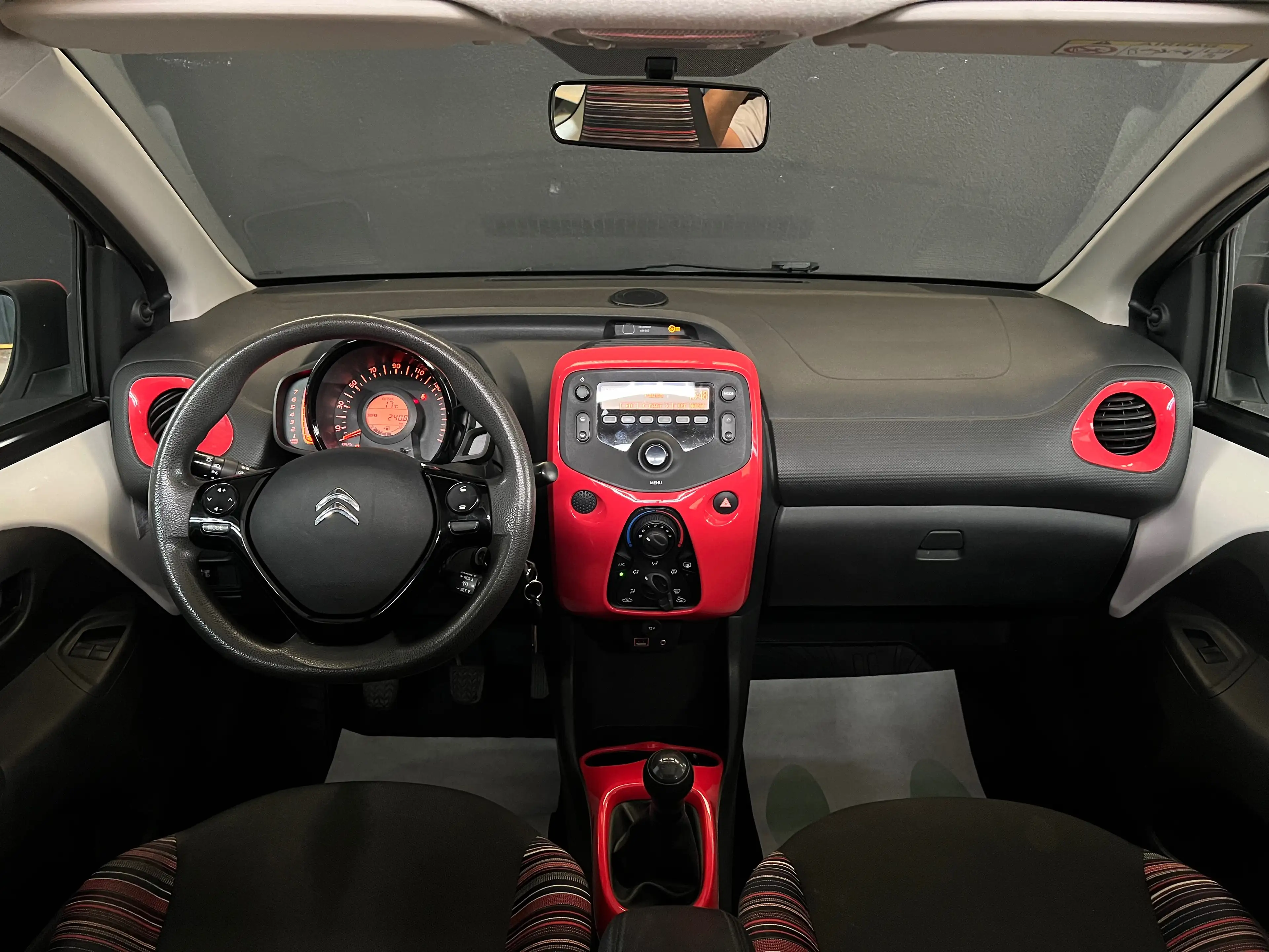 Citroen C1 1.0i- MOTEUR À CHAÎNE ! - TOIT OUVRANT - CLIM - JANTES - 12 MOIS GARANTIE !!! — photo 9