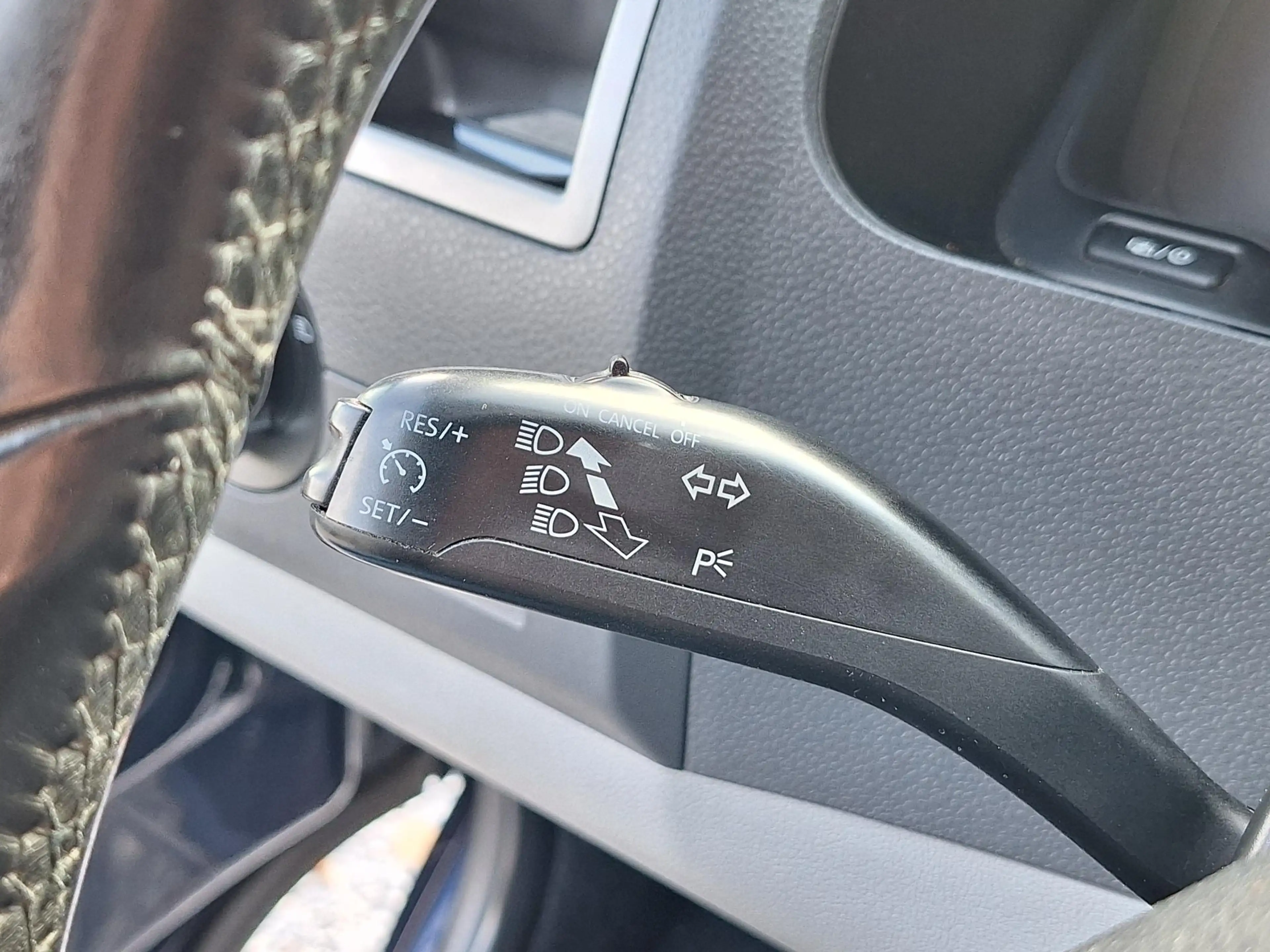 Volkswagen Transporter 2.0 TDI L2H1 DC Comfortline — photo 20