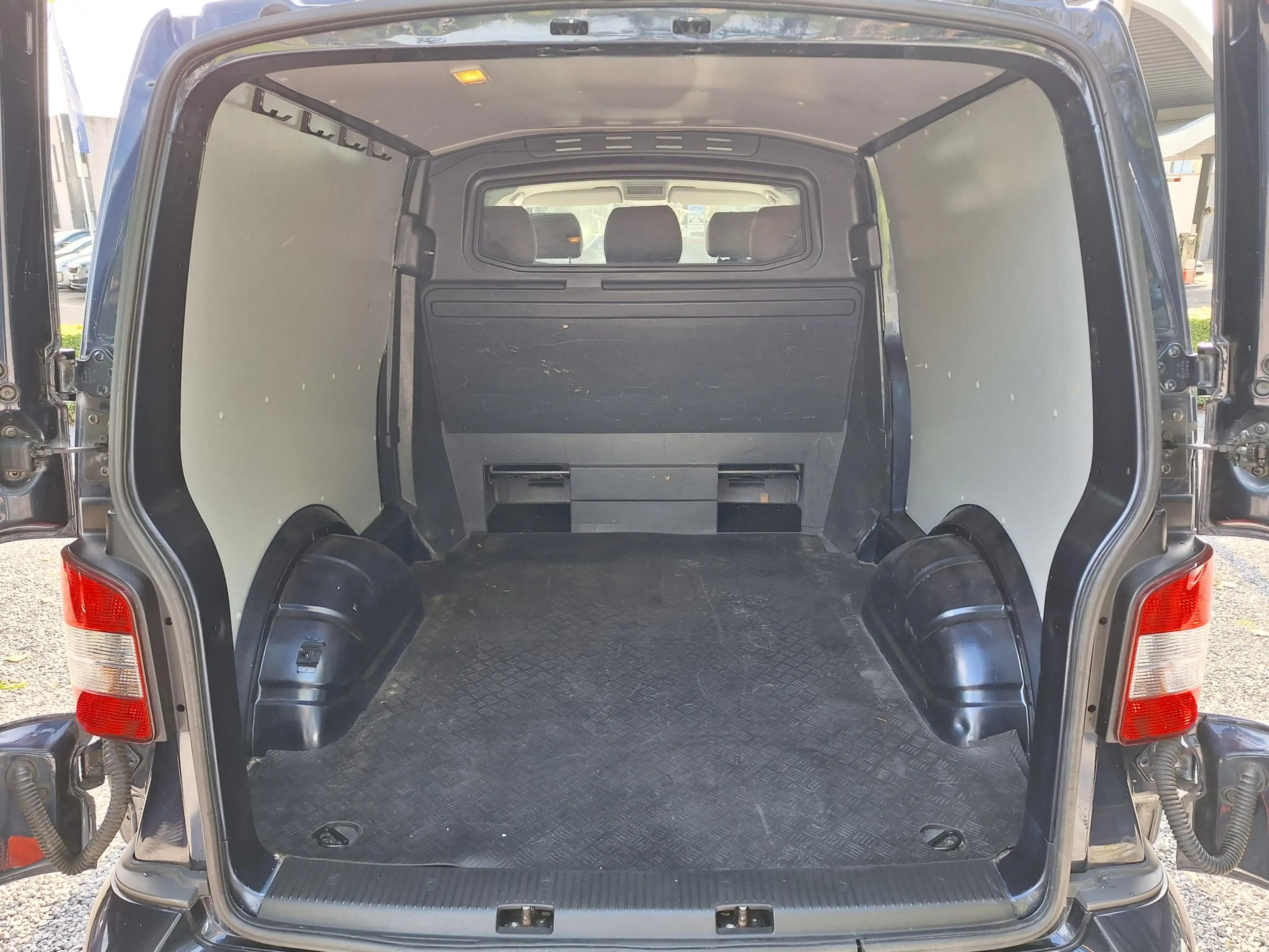 Volkswagen Transporter 2.0 TDI L2H1 DC Comfortline — photo 7
