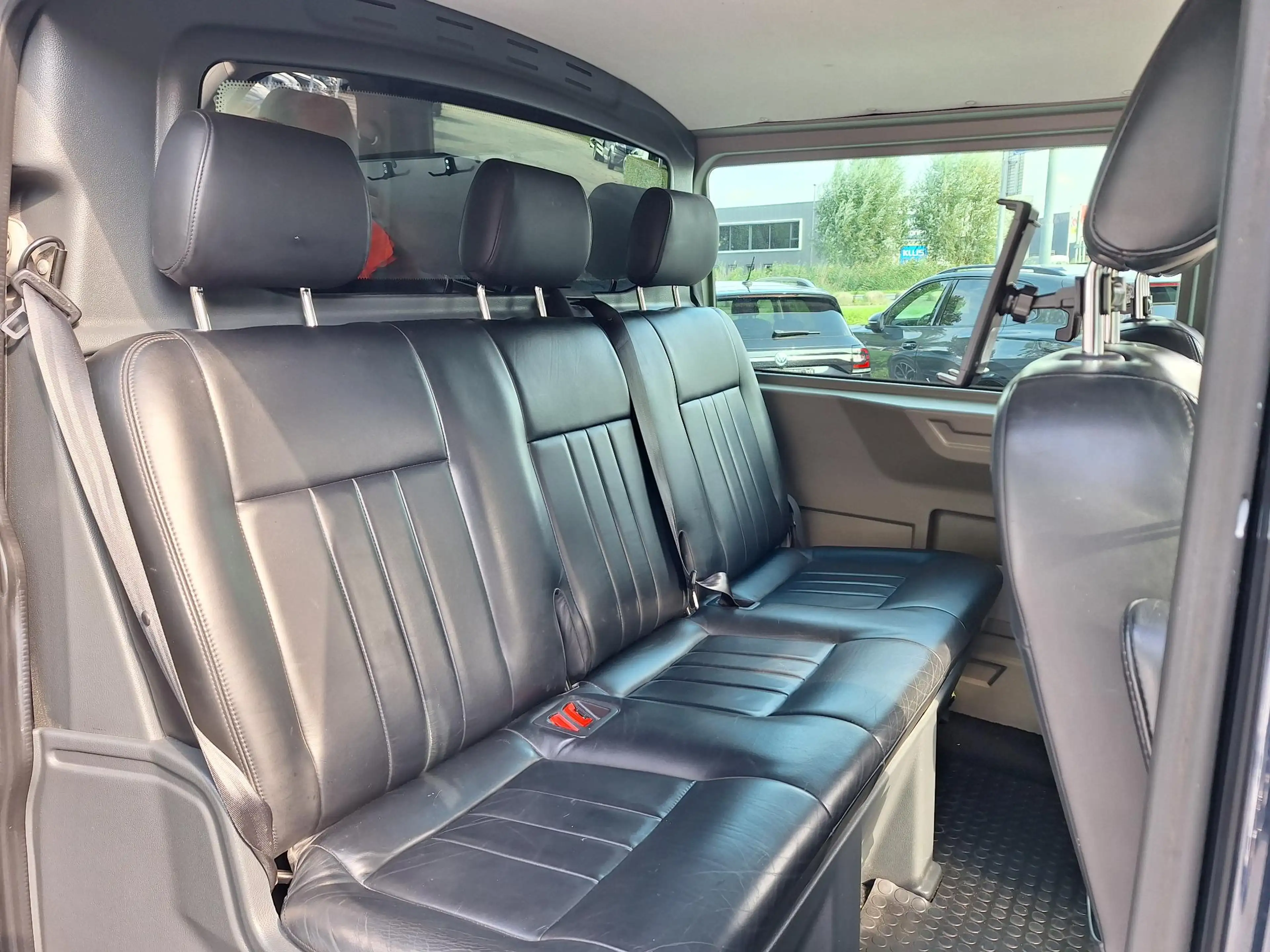 Volkswagen Transporter 2.0 TDI L2H1 DC Comfortline — photo 13
