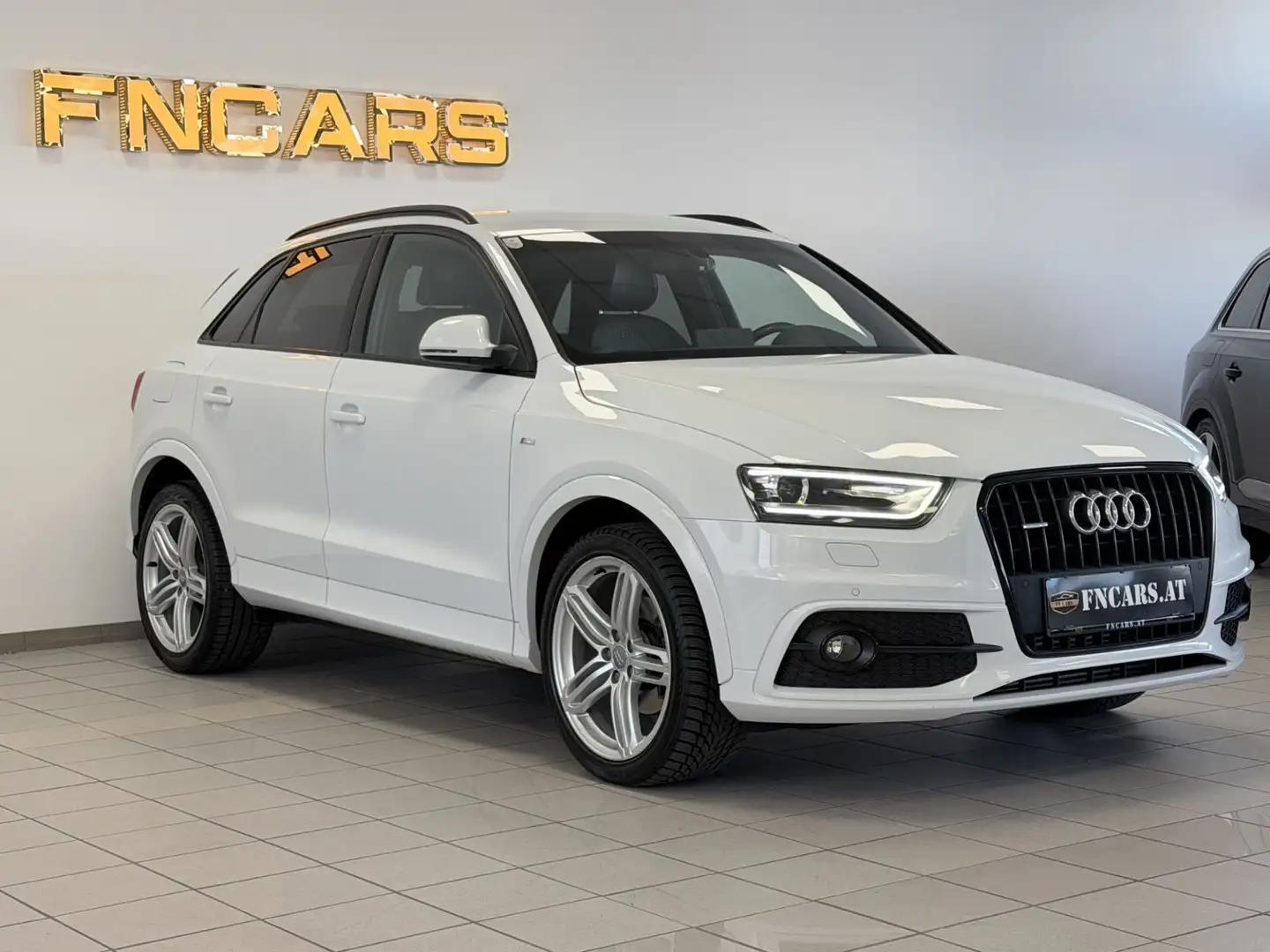 Audi Q3 2,0 TDI quattro S-Line S-tronic Weiß - 1