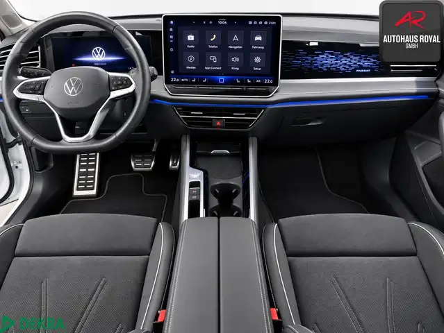 Volkswagen Passat view 2