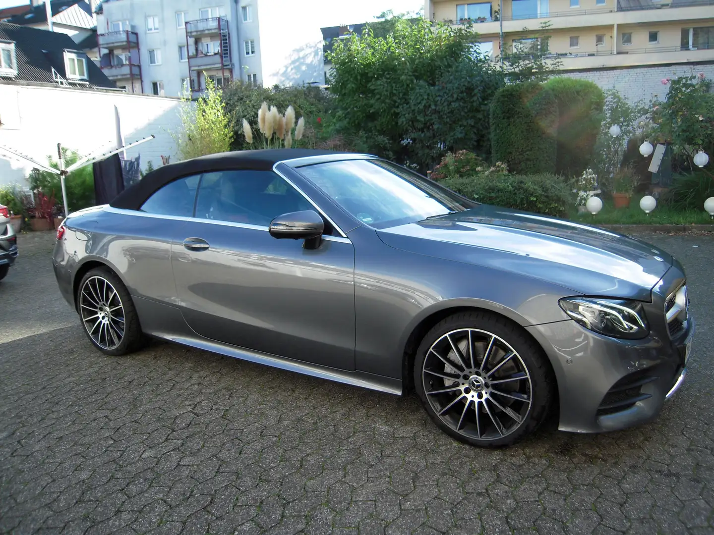 Mercedes-Benz E 350 AMG-line     Inzahlungnahme möglich ! ! Grau - 1