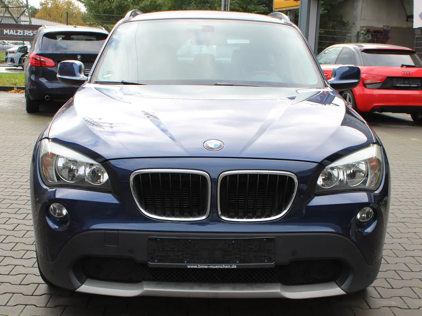 BMW X1 20 d sDrive AHK MFL SHZ NAVI PDC Bleu - 2