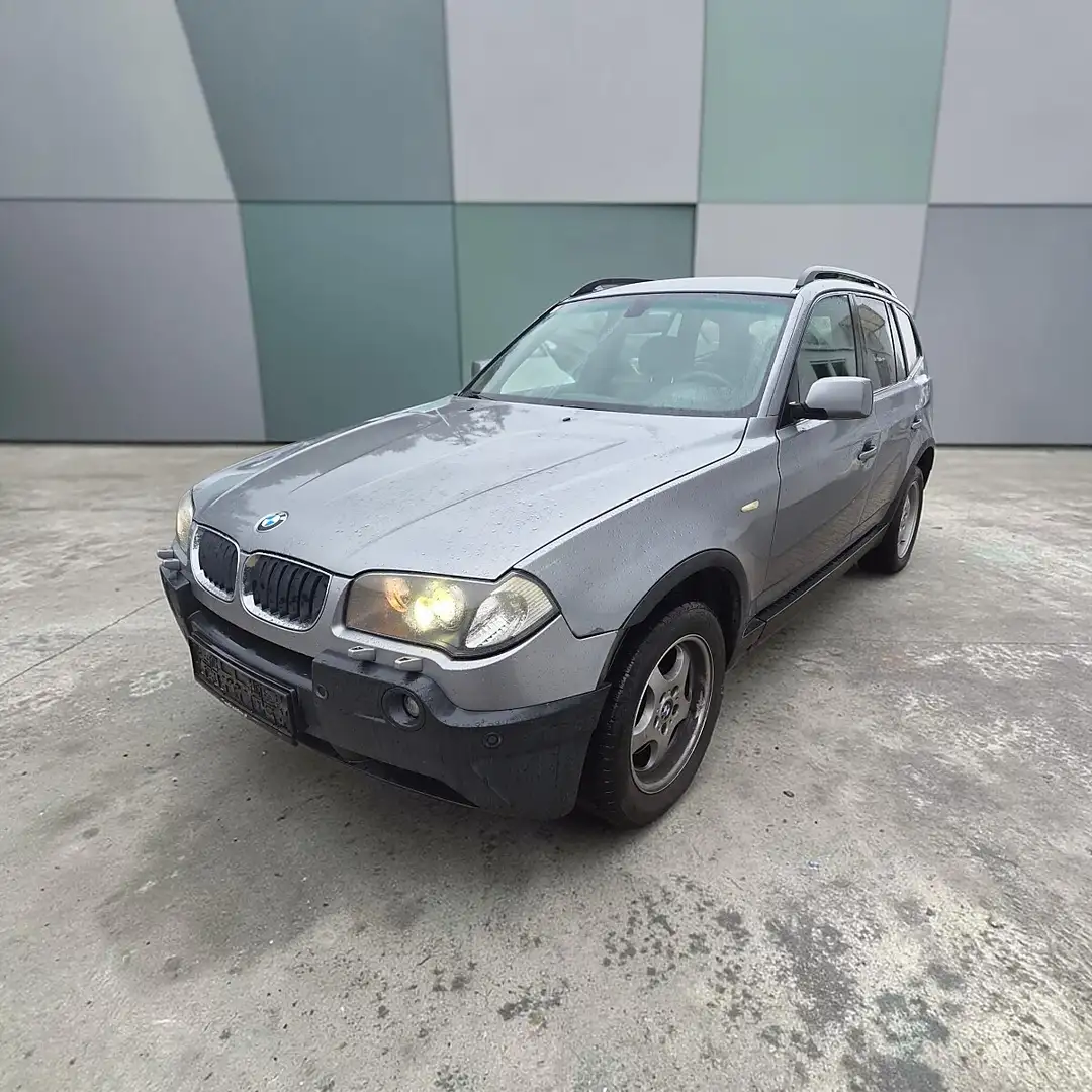BMW X3 2.0d DPF Silber - 1