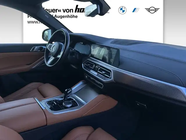 BMW X6 view 4