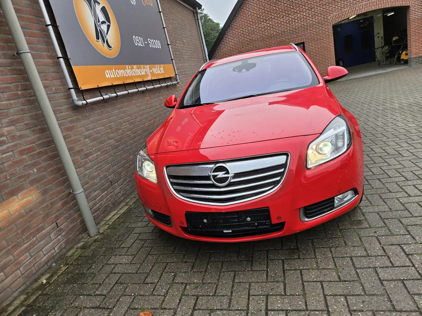 Opel Insignia Sports Tourer 2.0 CDTI 4x4 Rood - 2