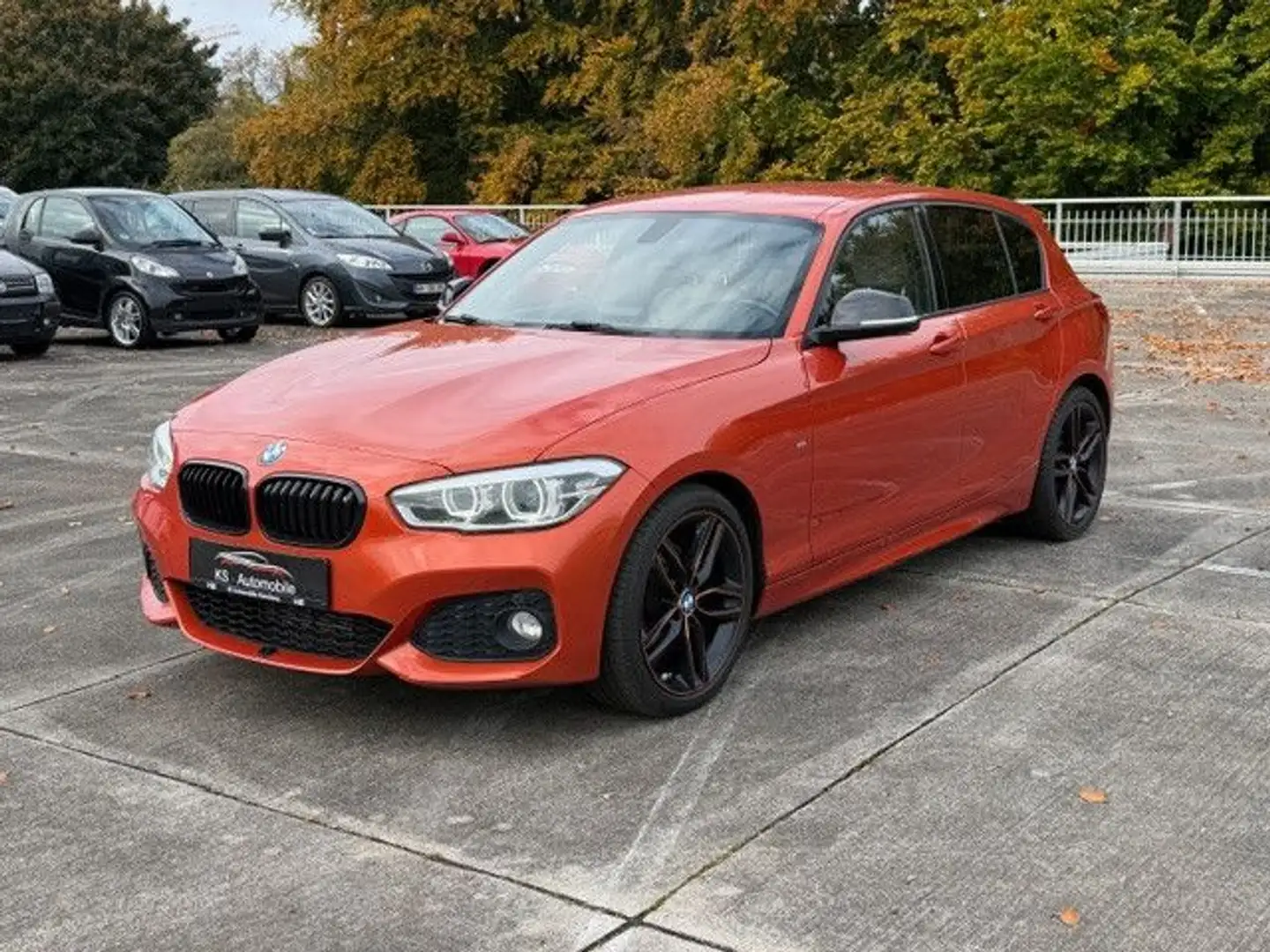 BMW 120 Baureihe 1 Lim. 5-trg. 120 i M Sport Orange - 1