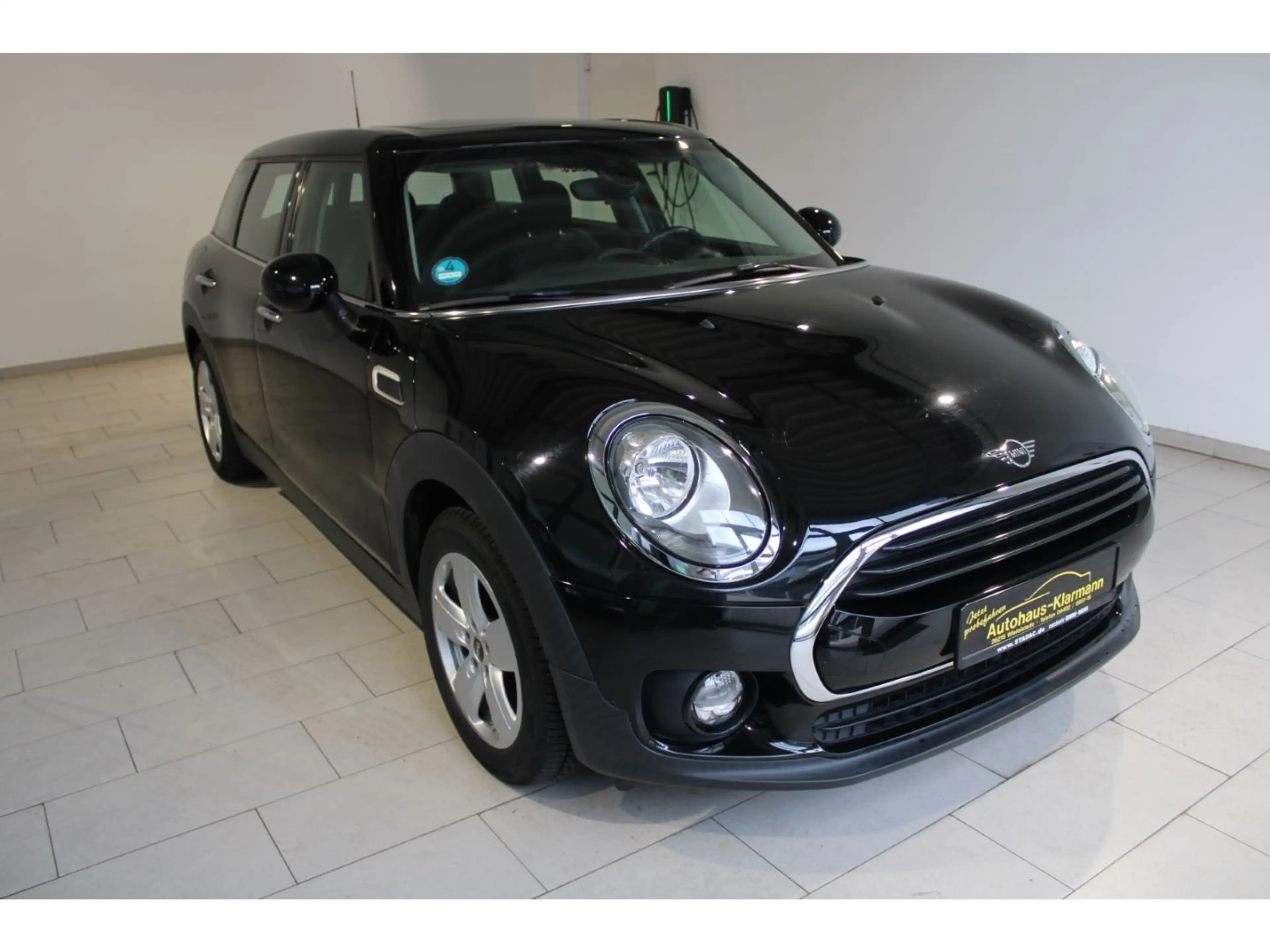 MINI Cooper Clubman El. Panodach Ambientebeleuchtung — photo 2