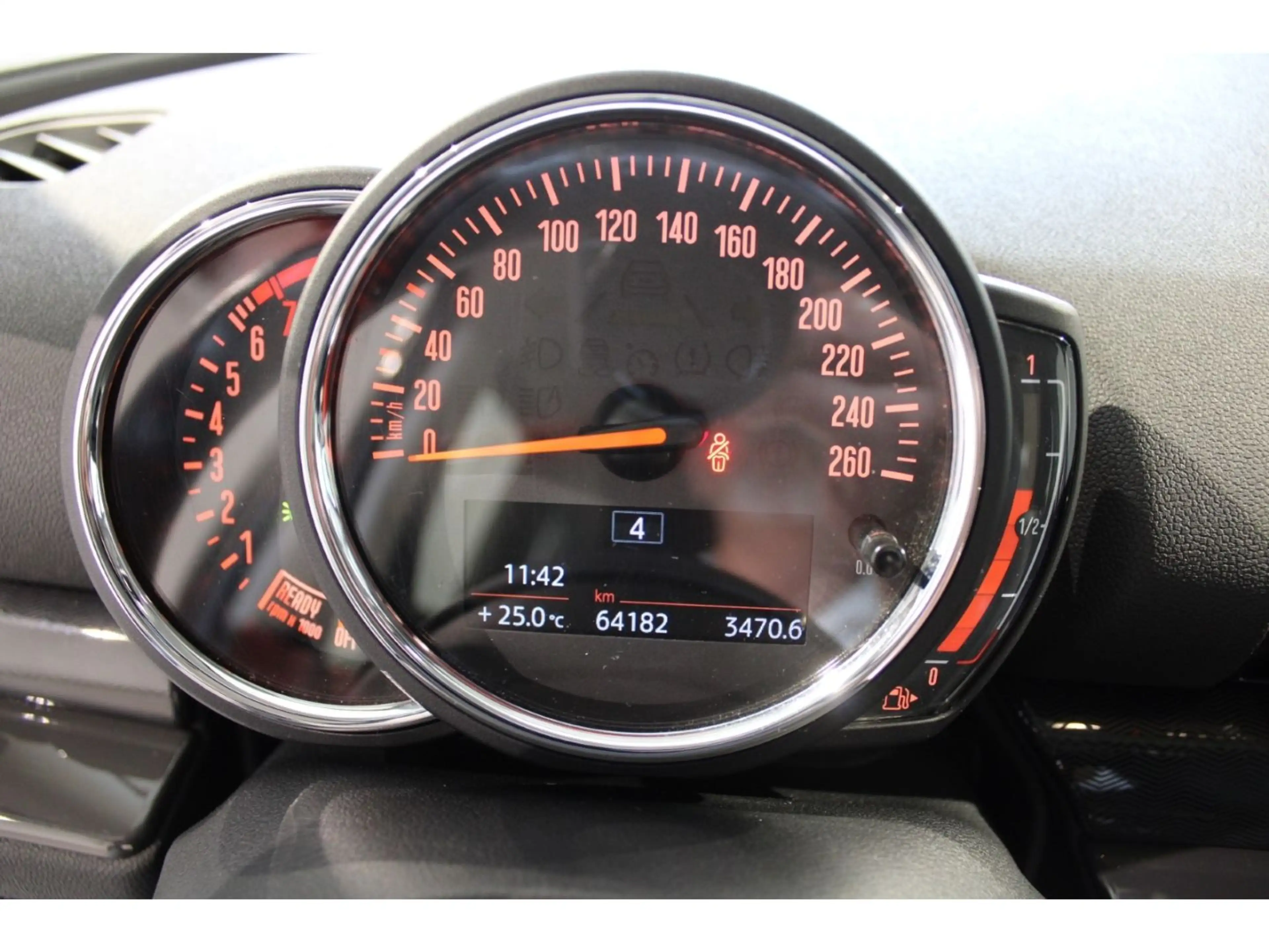 MINI Cooper Clubman El. Panodach Ambientebeleuchtung — photo 11
