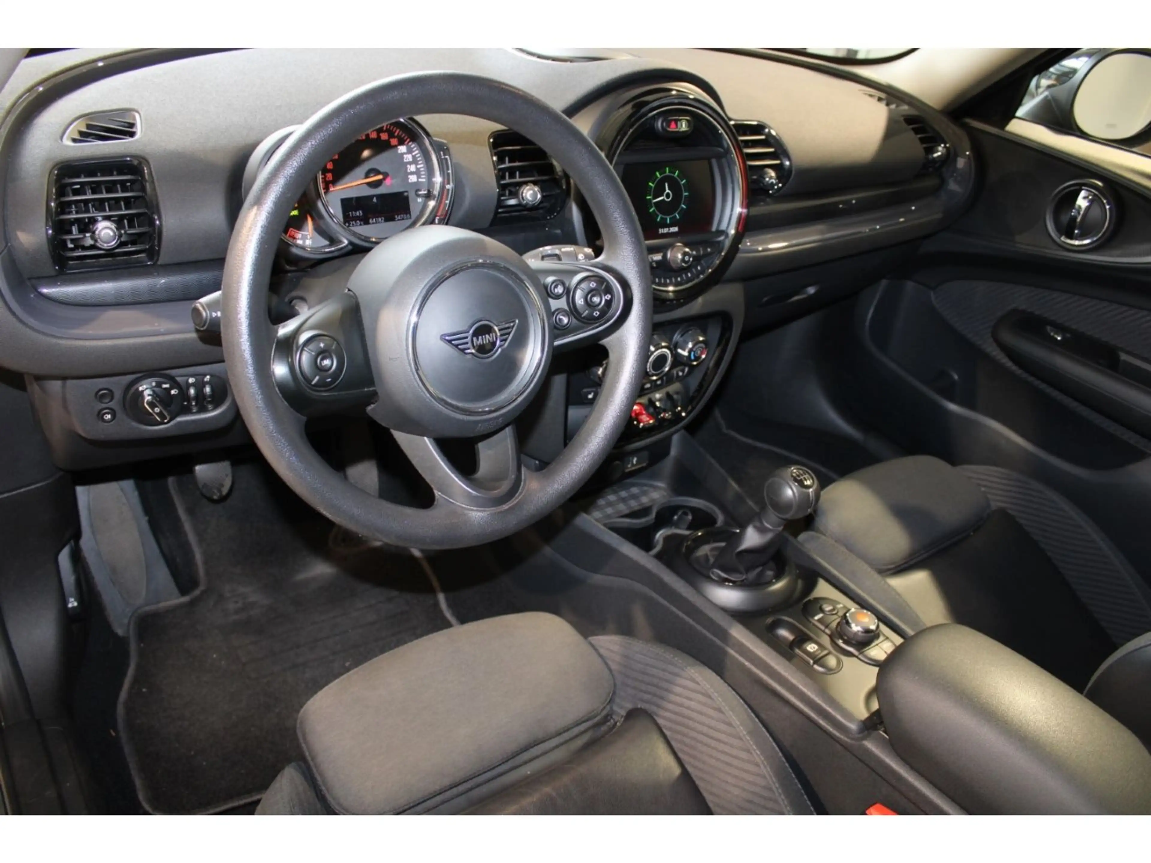 MINI Cooper Clubman El. Panodach Ambientebeleuchtung — photo 15