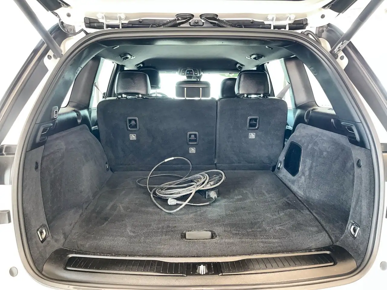 Jeep Grand Cherokee photo Jeep Grand Cherokee