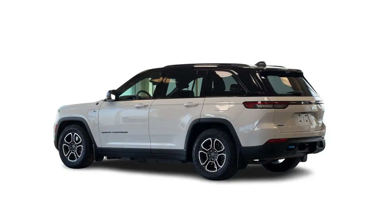 Jeep Grand Cherokee photo Jeep Grand Cherokee