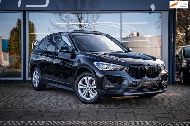 BMW X1 XDrive25e High Executive|Pano|Dealer Onderh|HUD|Ap