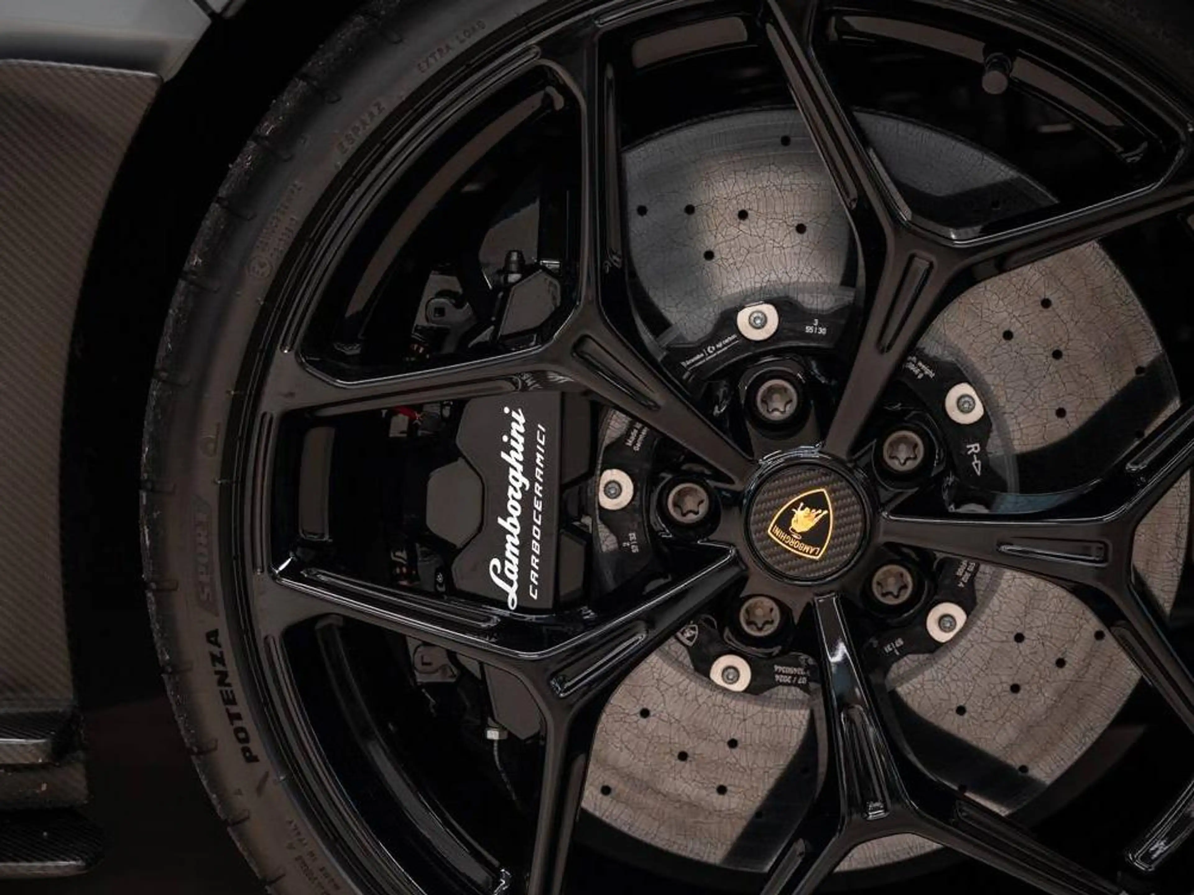 Lamborghini Revuelto Revuelto PHEV 6.5i V12 — photo 12