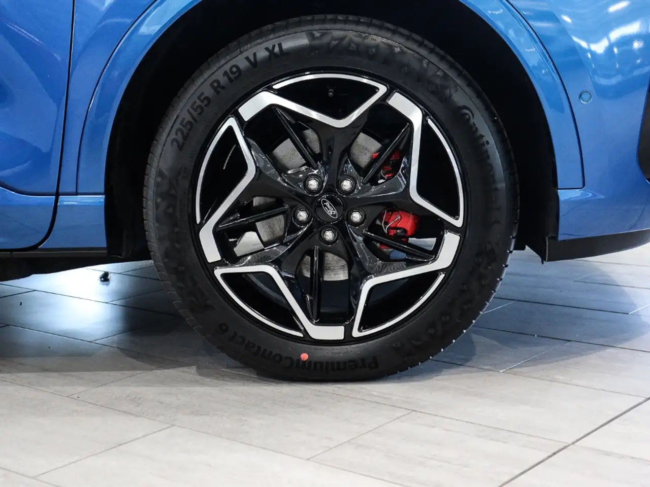 Ford Kuga PHEV ST-LINE X 243PS Winter Techno Pano 19Zoll HUD 3