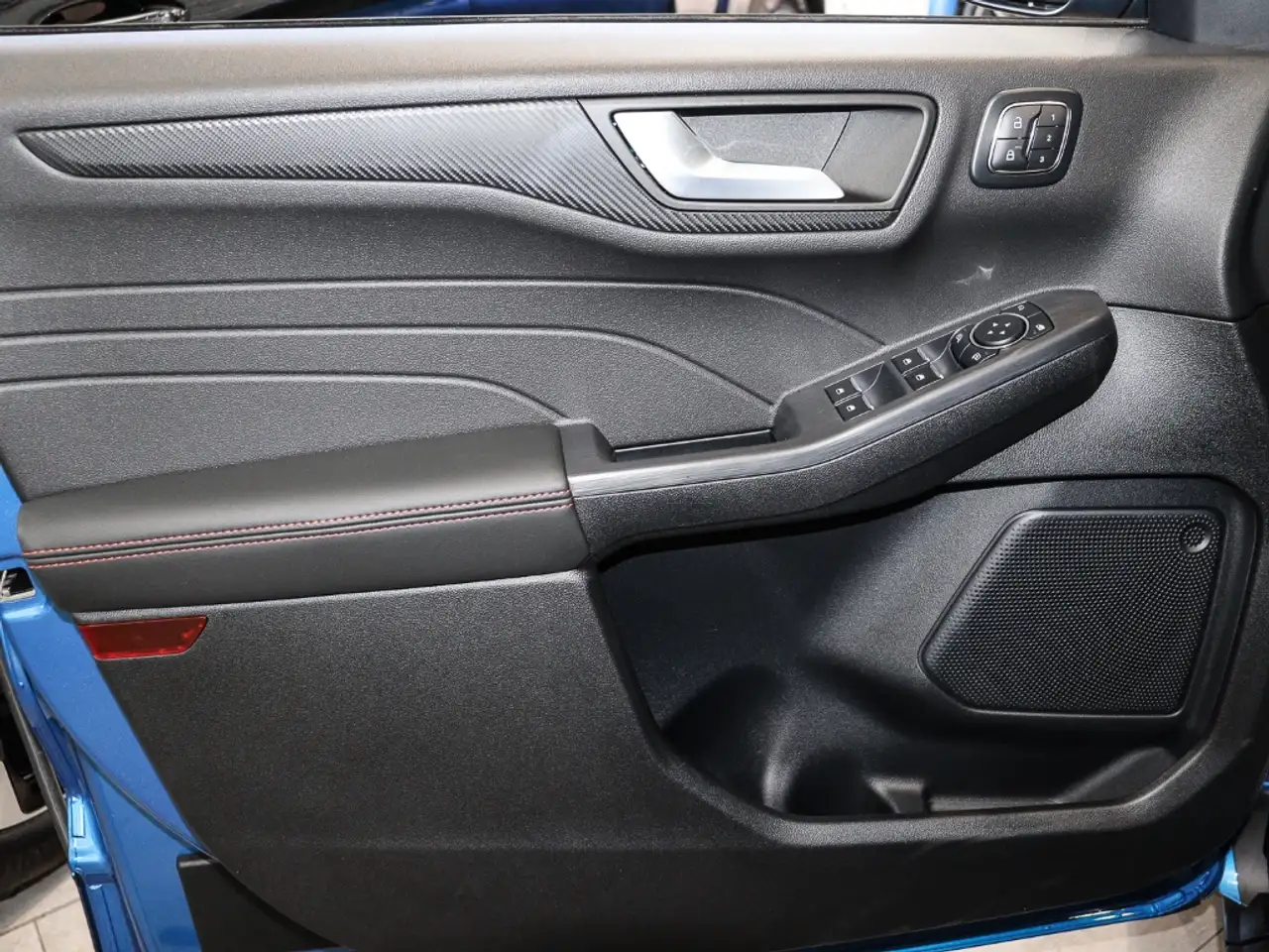Ford Kuga PHEV ST-LINE X 243PS Winter Techno Pano 19Zoll HUD 10