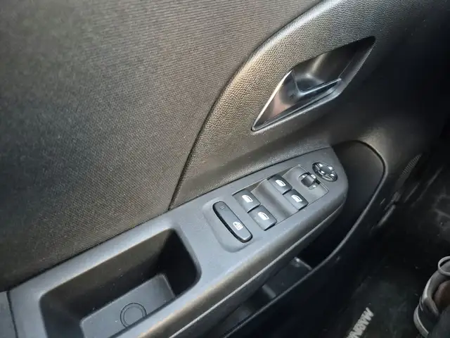 Opel Corsa view 9