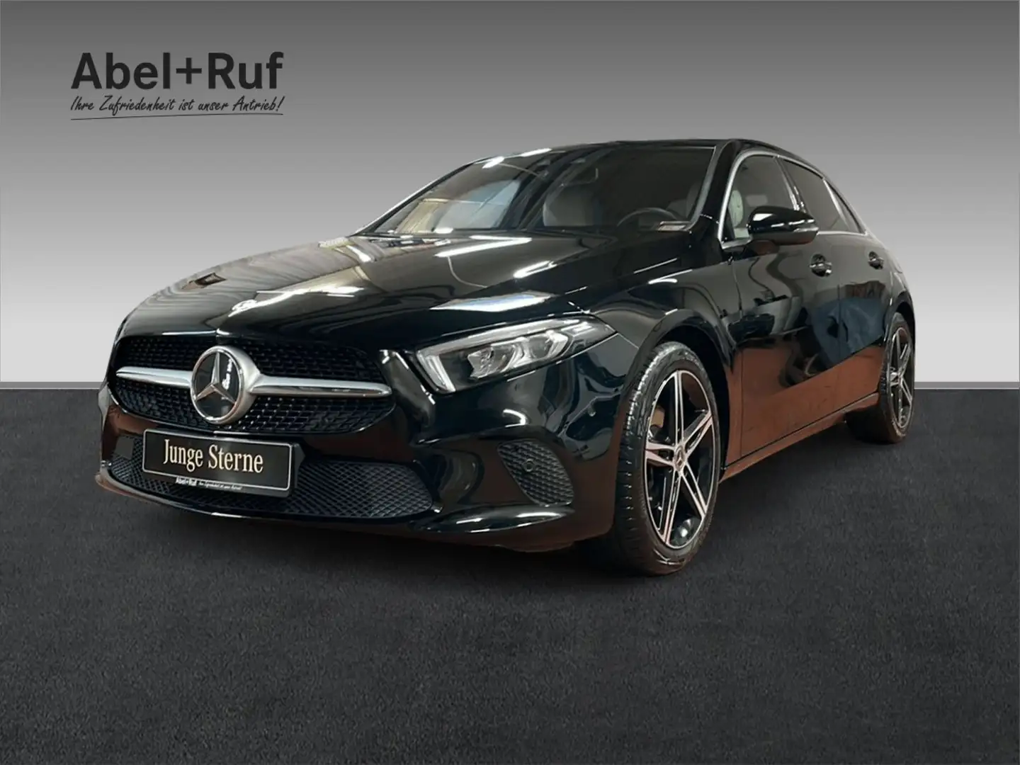 Mercedes-Benz A 180 PROGRESSIVE+MBUX+CarPlay+Totw+LED+SHZ+360° crna - 1