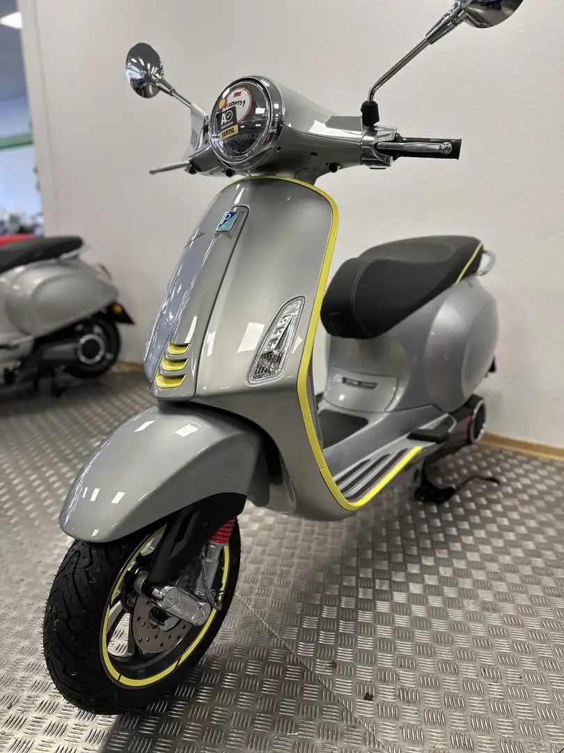 Vespa Elettrica 70 km/h 125er fahrbar ab 16 Jahre Żółty - 2