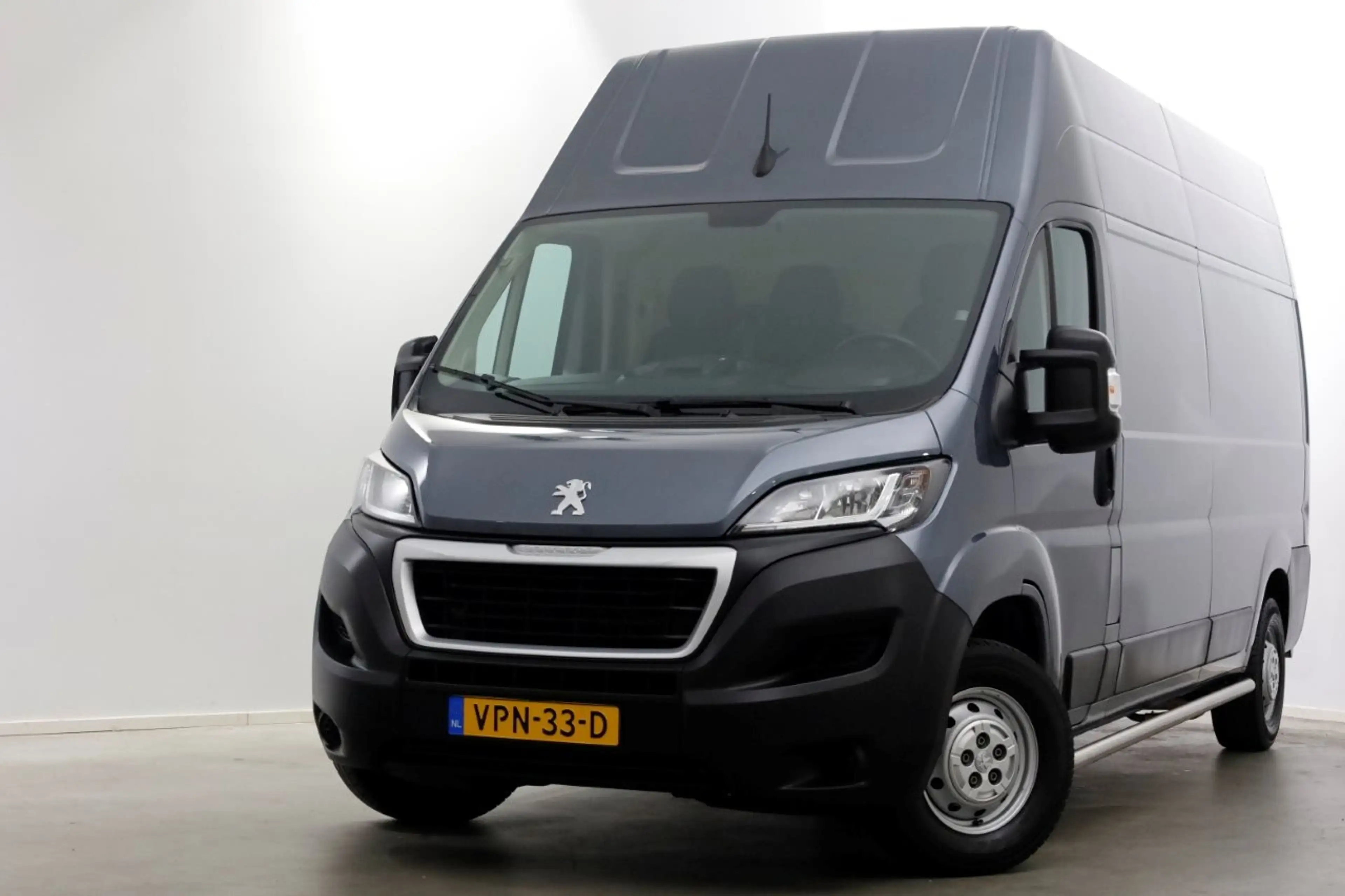 Peugeot Boxer 335 2.2 BlueHDi 140pk L3H3 Premium Airco/Camera 05