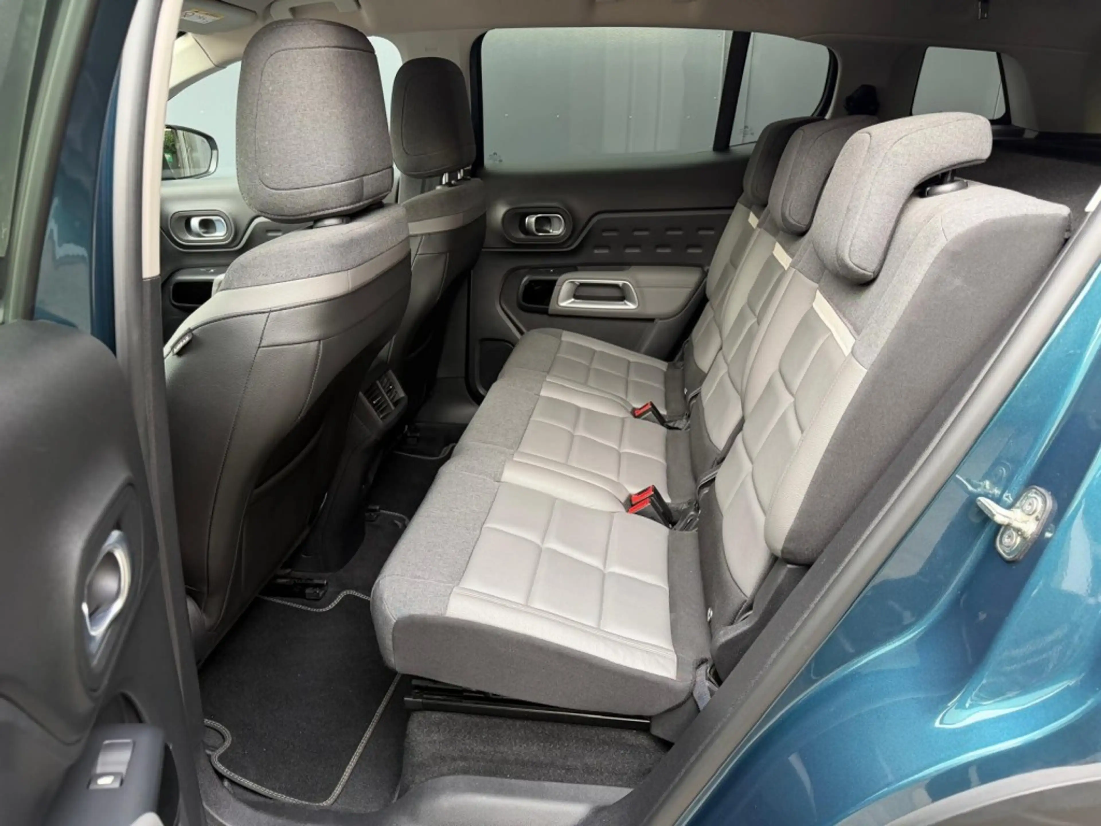 Citroen C5 Aircross 1.6 Hybrid Plug-in 225 Shine — photo 8