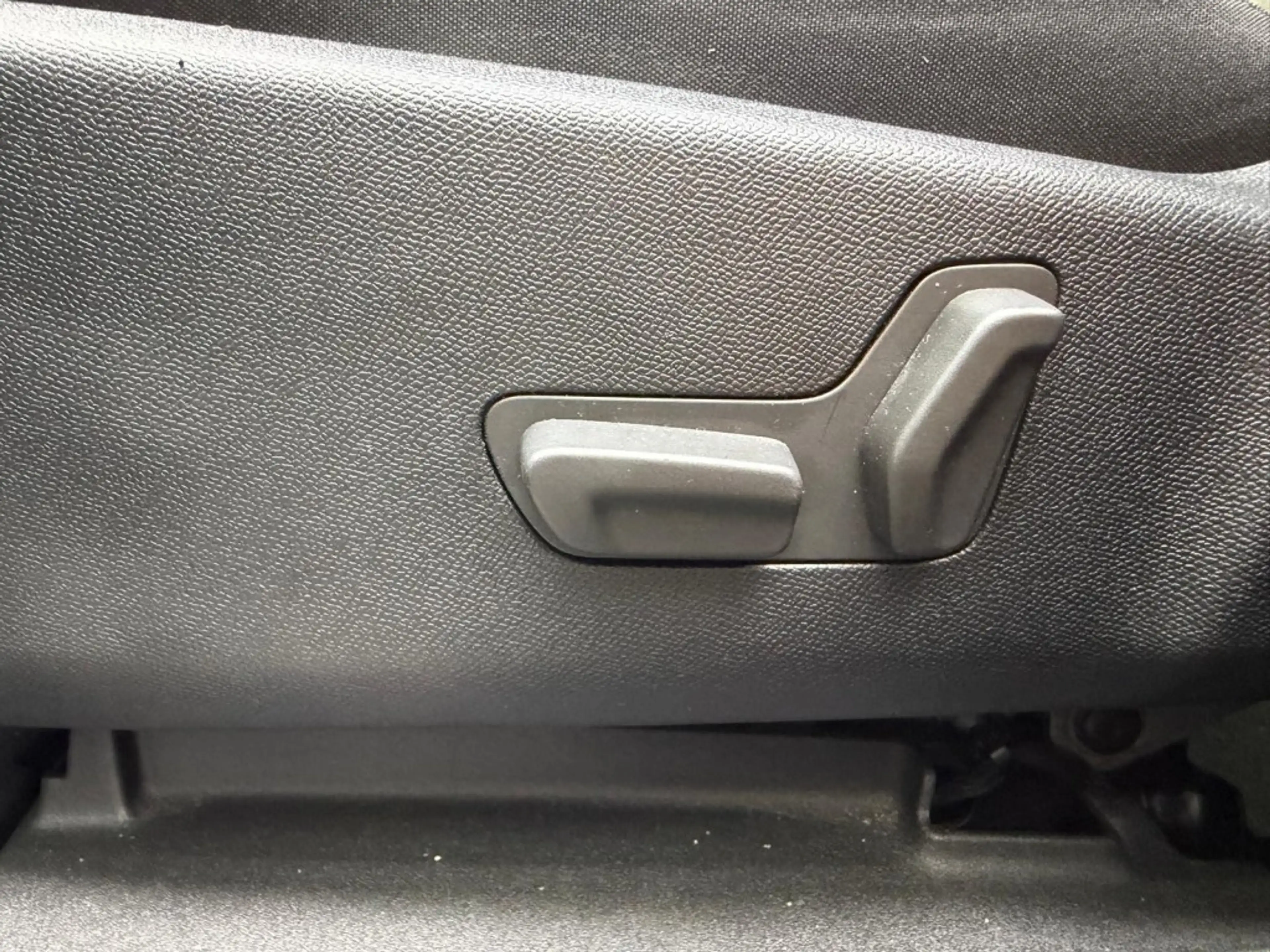 Citroen C5 Aircross 1.6 Hybrid Plug-in 225 Shine — photo 7