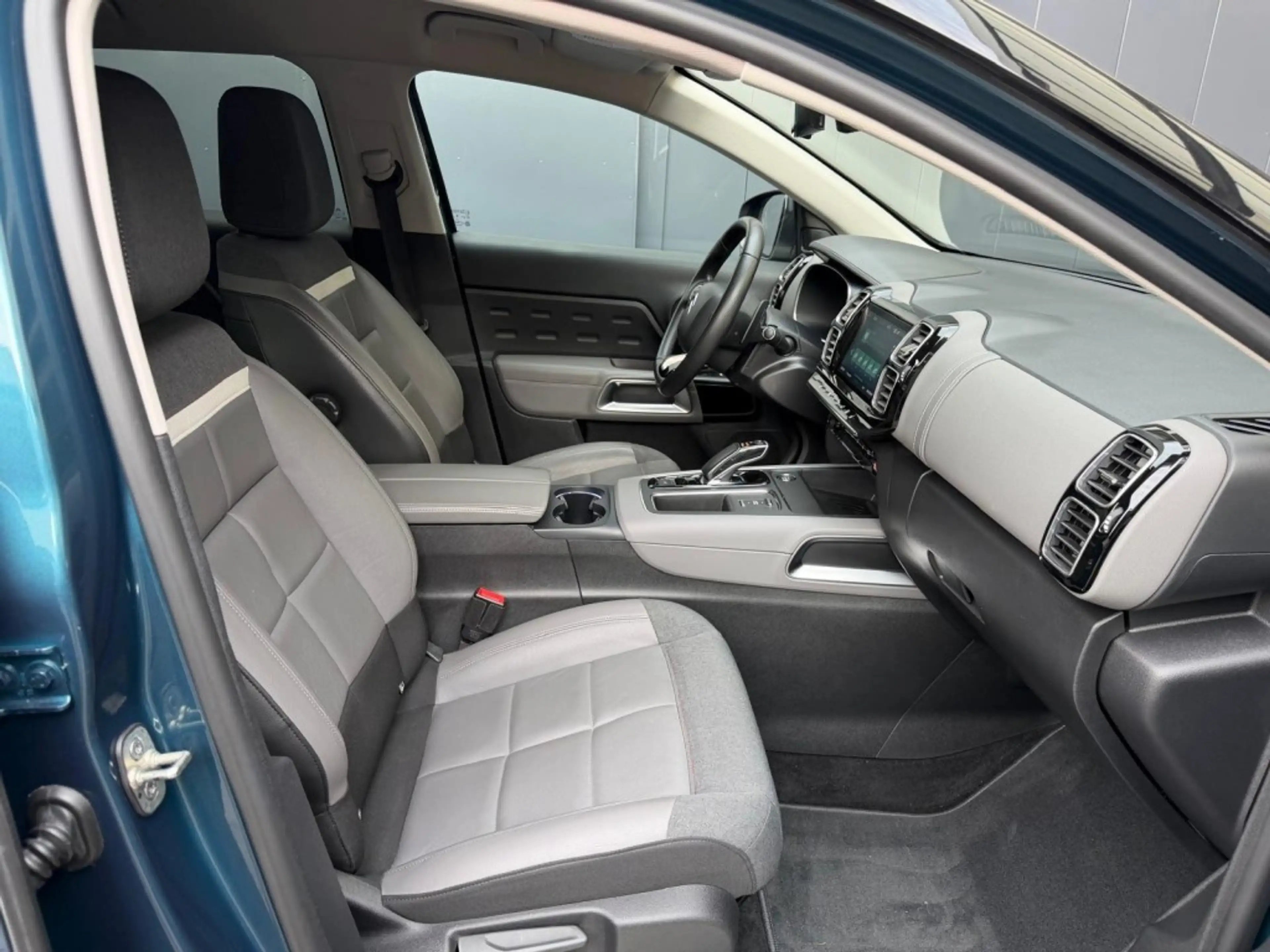 Citroen C5 Aircross 1.6 Hybrid Plug-in 225 Shine — photo 9