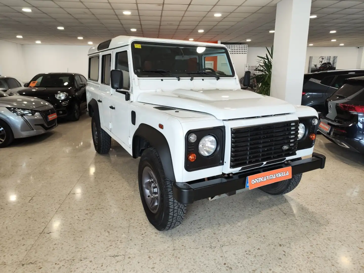 Land Rover Defender 110 SW E Blanco - 1