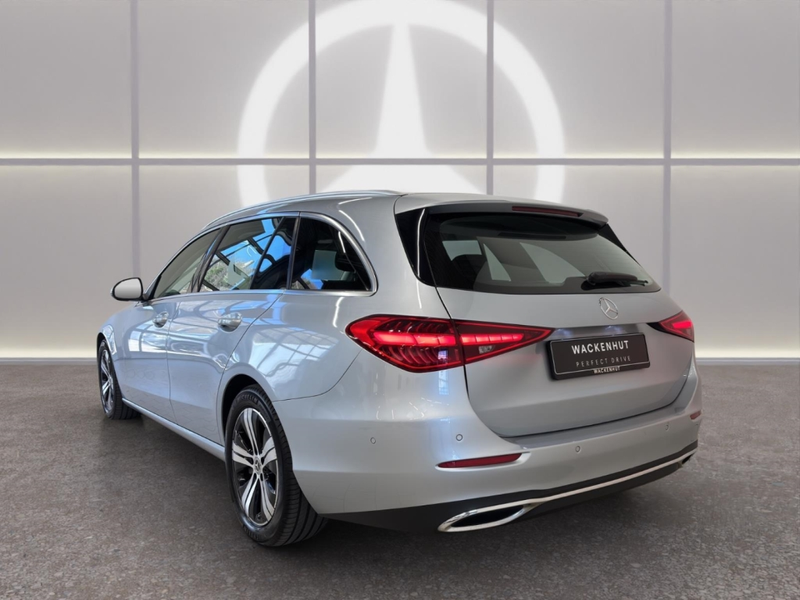Mercedes-Benz C 220 d 4M T AVANTGARDE EXT. BUSIN+AHK+RFK+DISTR — photo 3