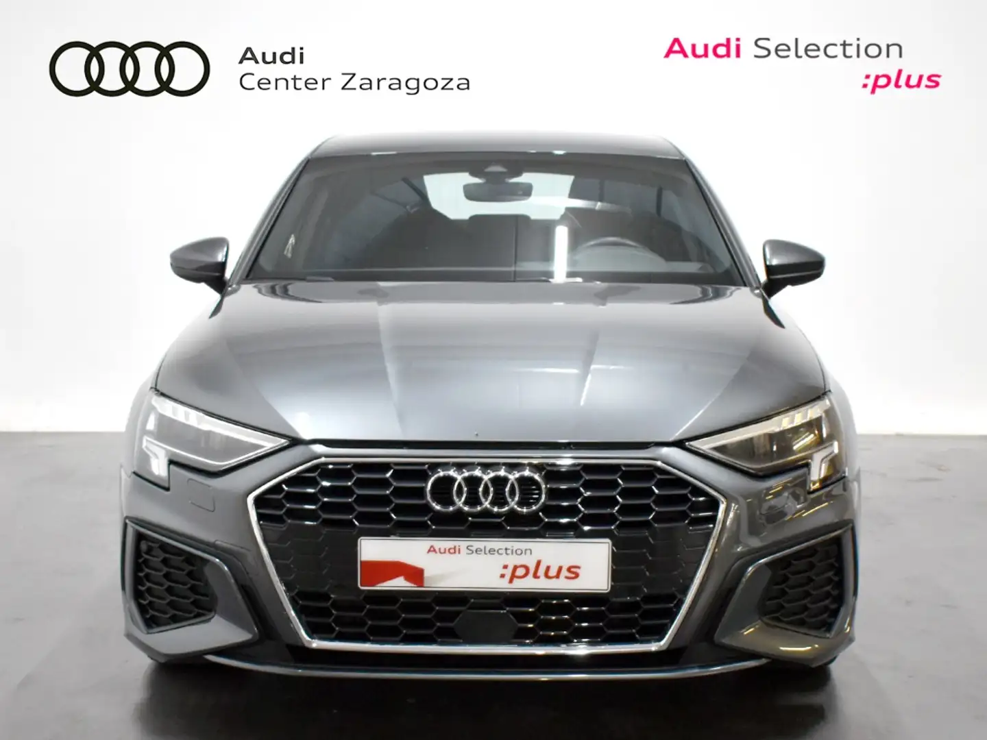 Audi A3 Sportback 35 TFSI S line S tronic Gris - 2