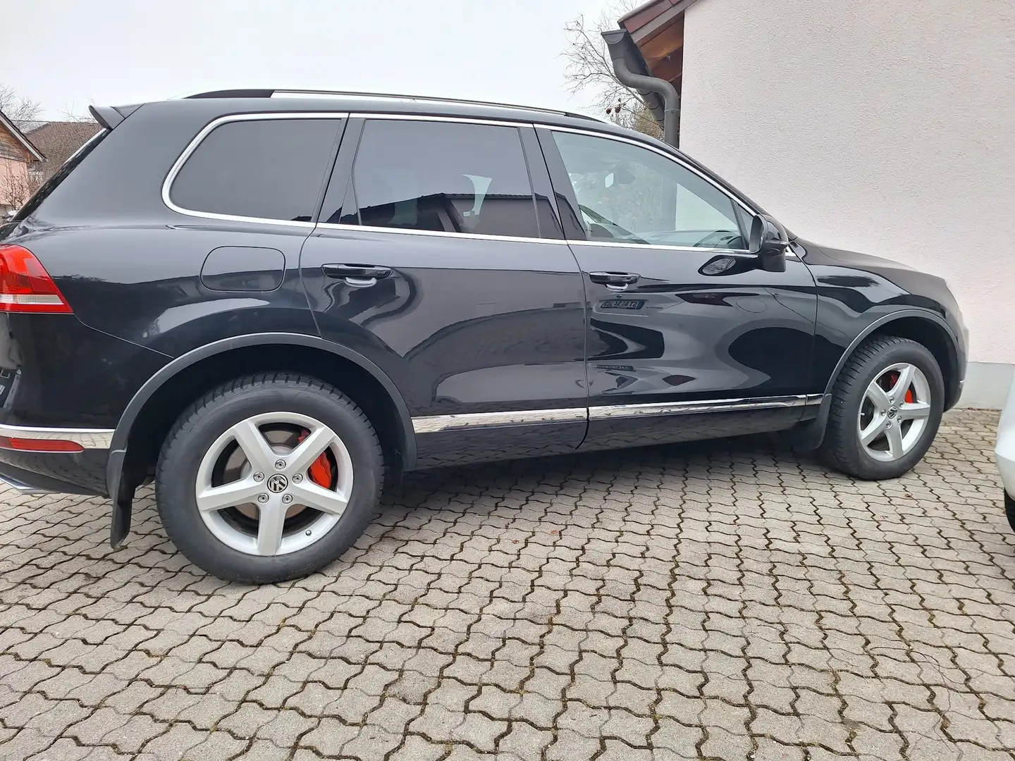 Volkswagen Touareg 3.0 V6 TDI SCR Blue Motion DPF Automatik Terrain T Noir - 1