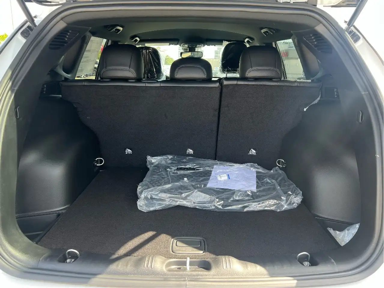 Jeep Compass photo Jeep Compass