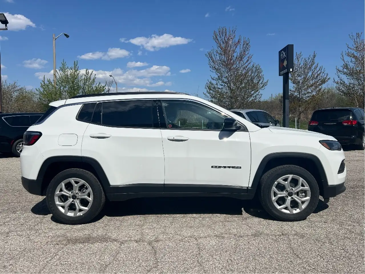 Jeep Compass photo Jeep Compass