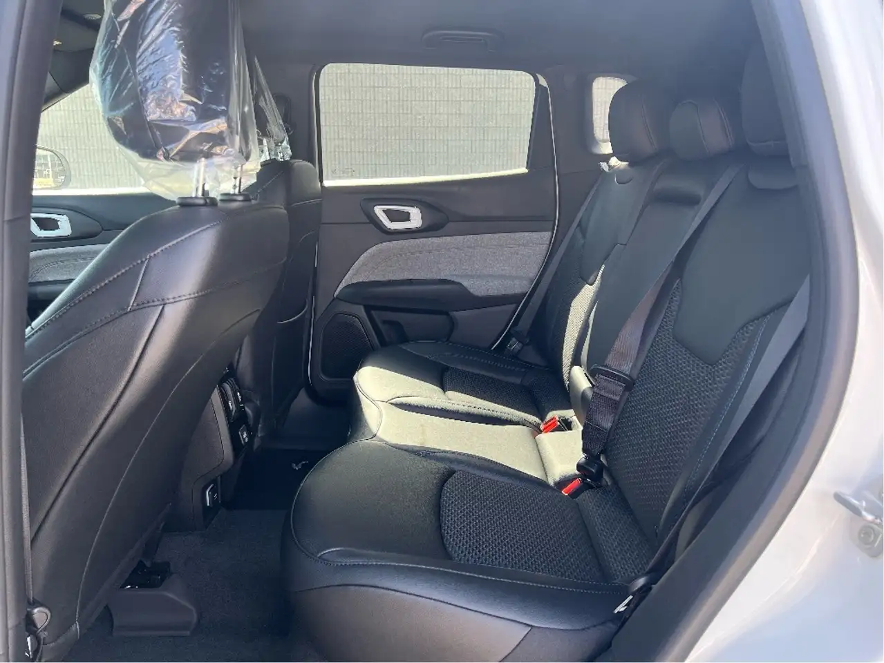 Jeep Compass photo Jeep Compass