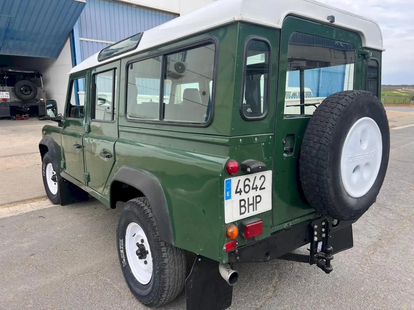 Land Rover Defender Defender 130TDI Doble Cabina Caja Verde - 2