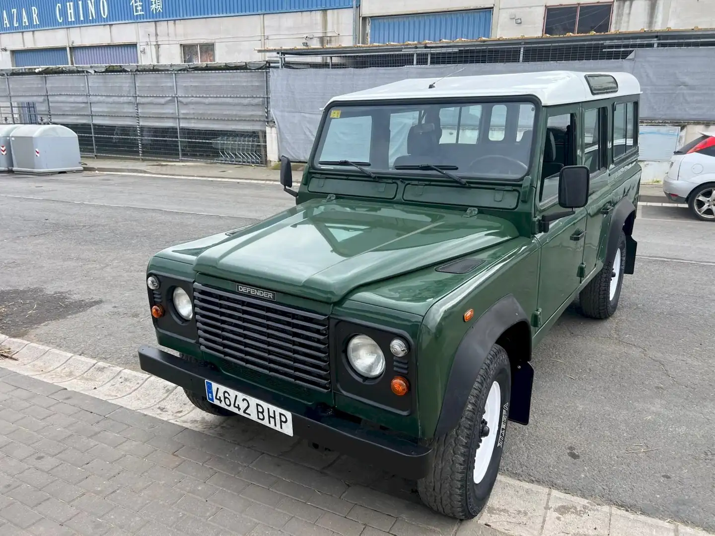 Land Rover Defender Defender 130TDI Doble Cabina Caja Verde - 1