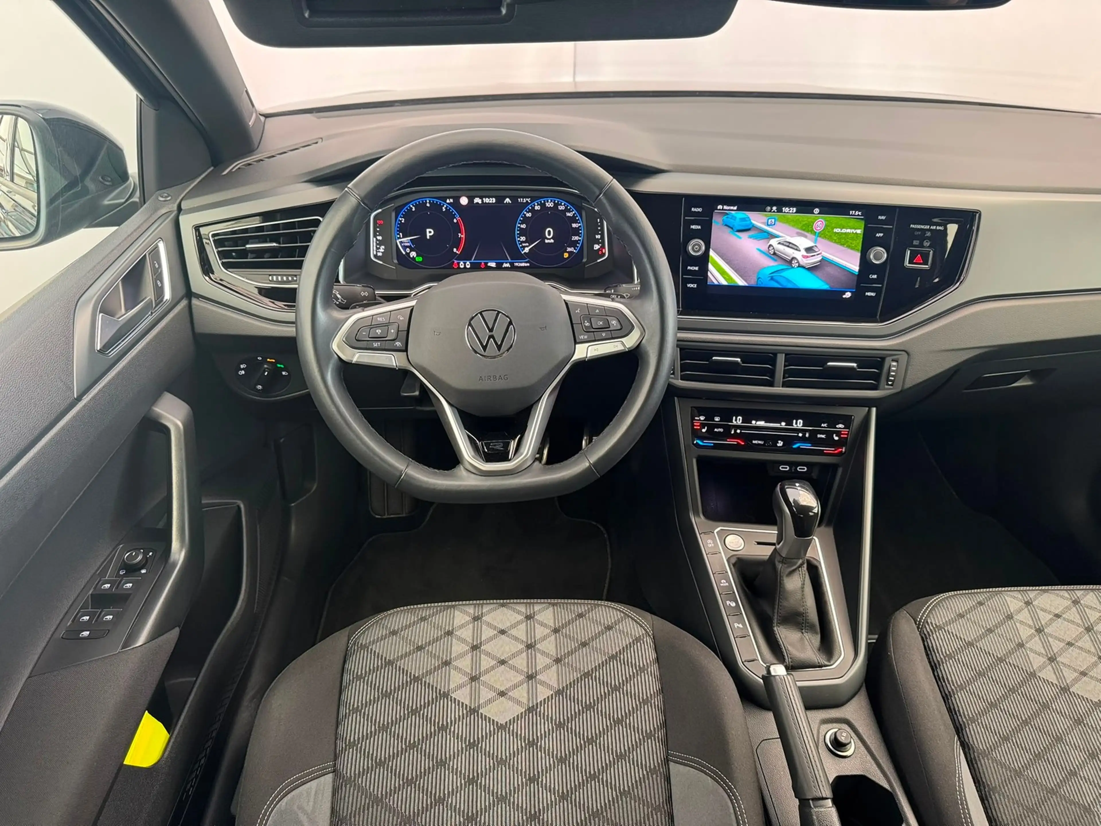 Volkswagen Taigo R-Line 1.5TSI DSG+KAMERA+MATRIX+SIDE+ACC+NAVI — photo 13