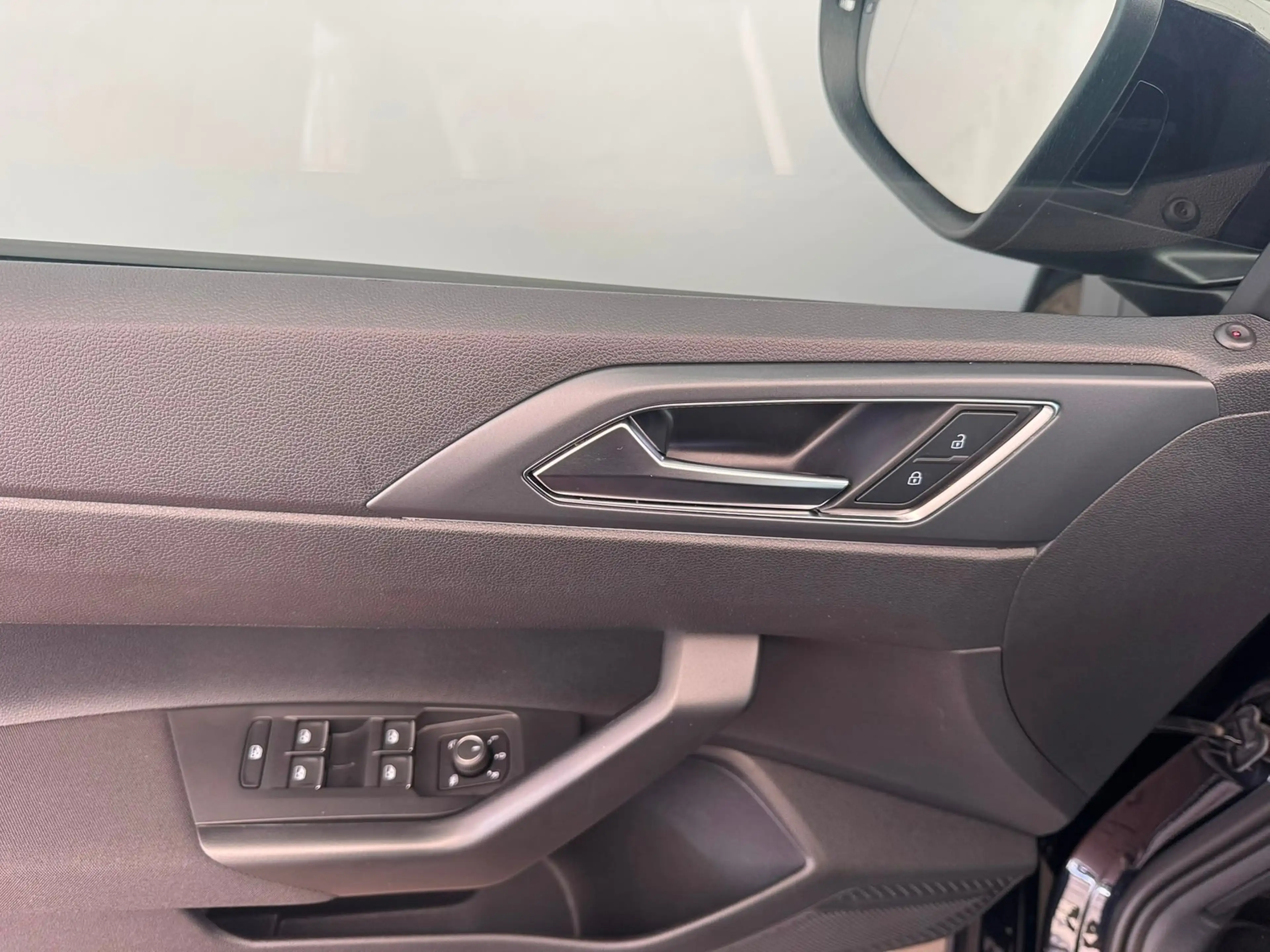 Volkswagen Taigo R-Line 1.5TSI DSG+KAMERA+MATRIX+SIDE+ACC+NAVI — photo 11
